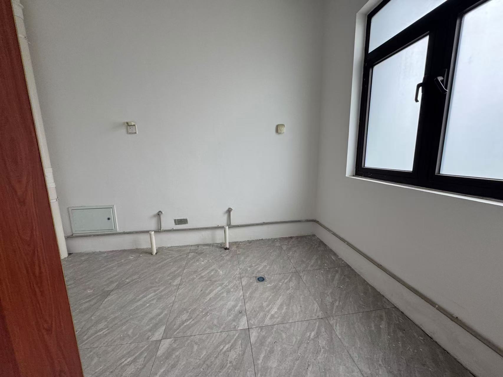 万濠山庄 5室2厅4卫 328.00m&sup2;