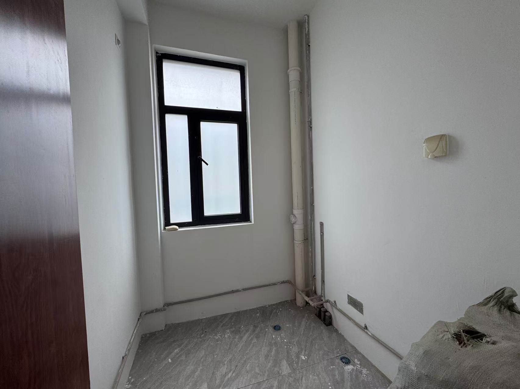 万濠山庄 5室2厅4卫 328.00m&sup2;