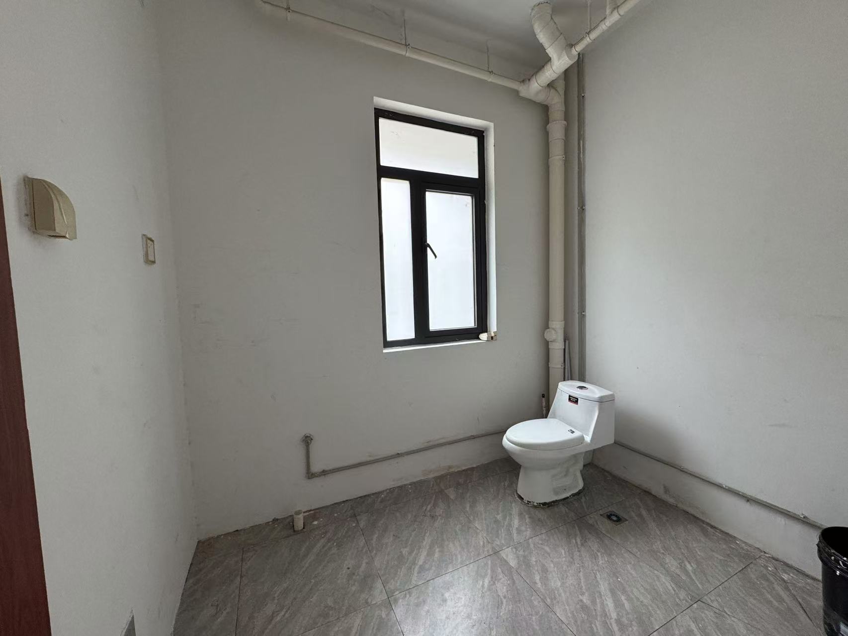 万濠山庄 5室2厅4卫 328.00m&sup2;