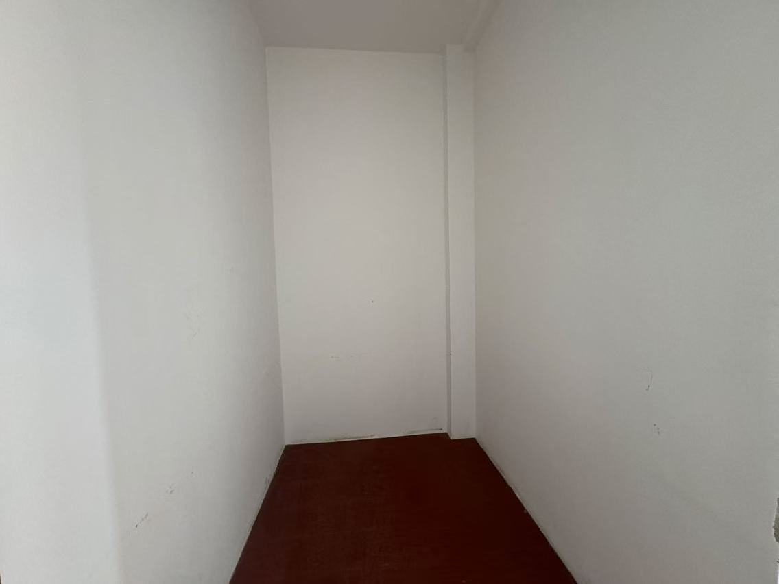 万濠山庄 5室2厅4卫 328.00m&sup2;