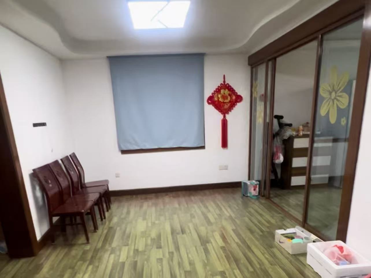 光明南村 3室1厅1卫 102m&sup2;