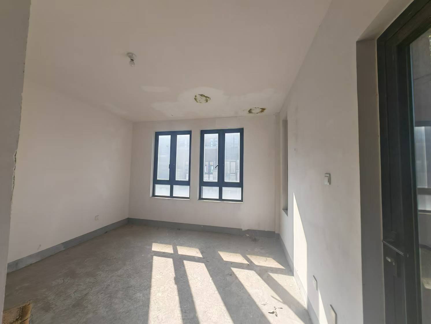 山水壹号 5室2厅4卫 267.10m&sup2;