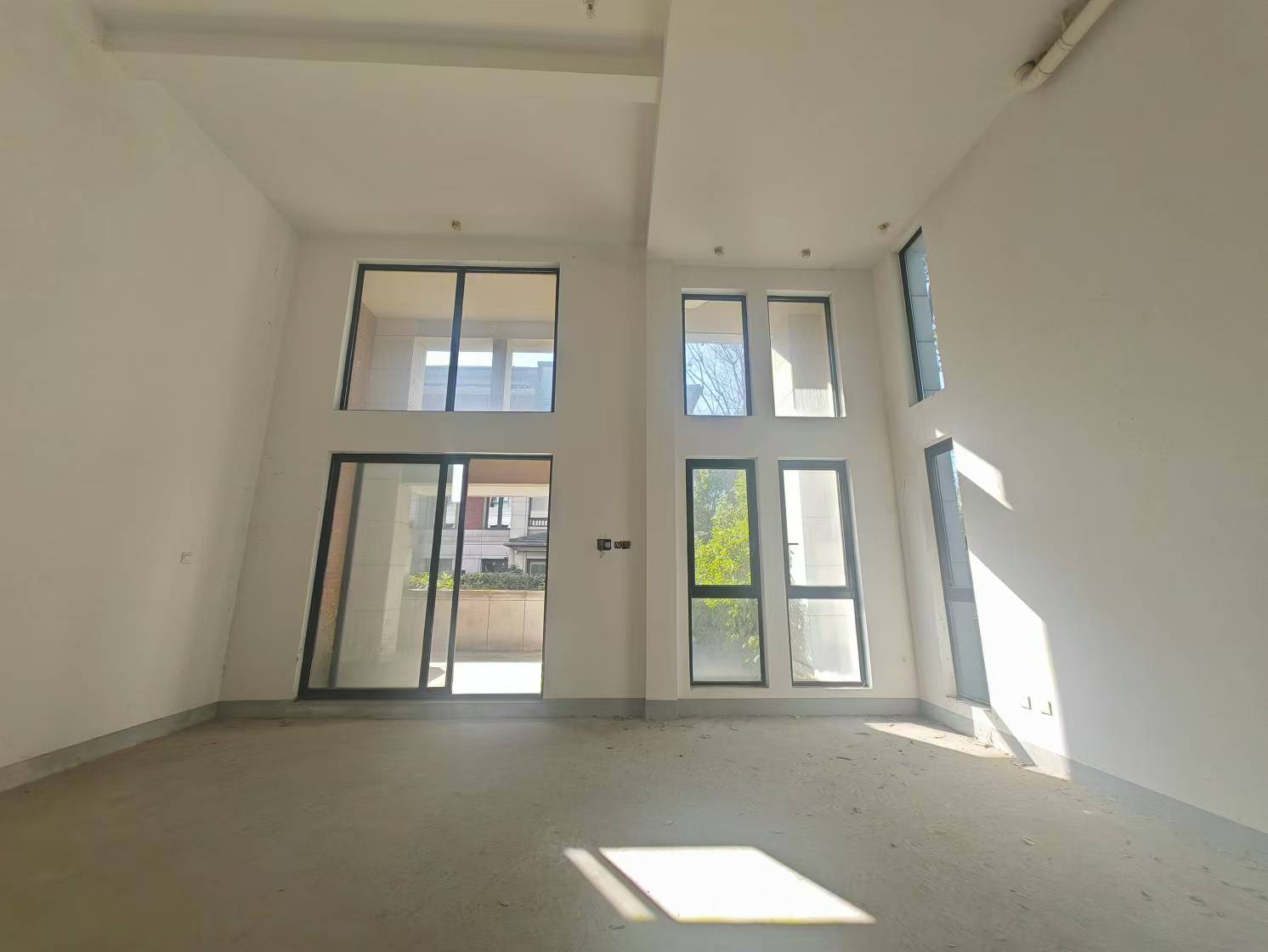山水壹号 5室2厅4卫 267.10m²