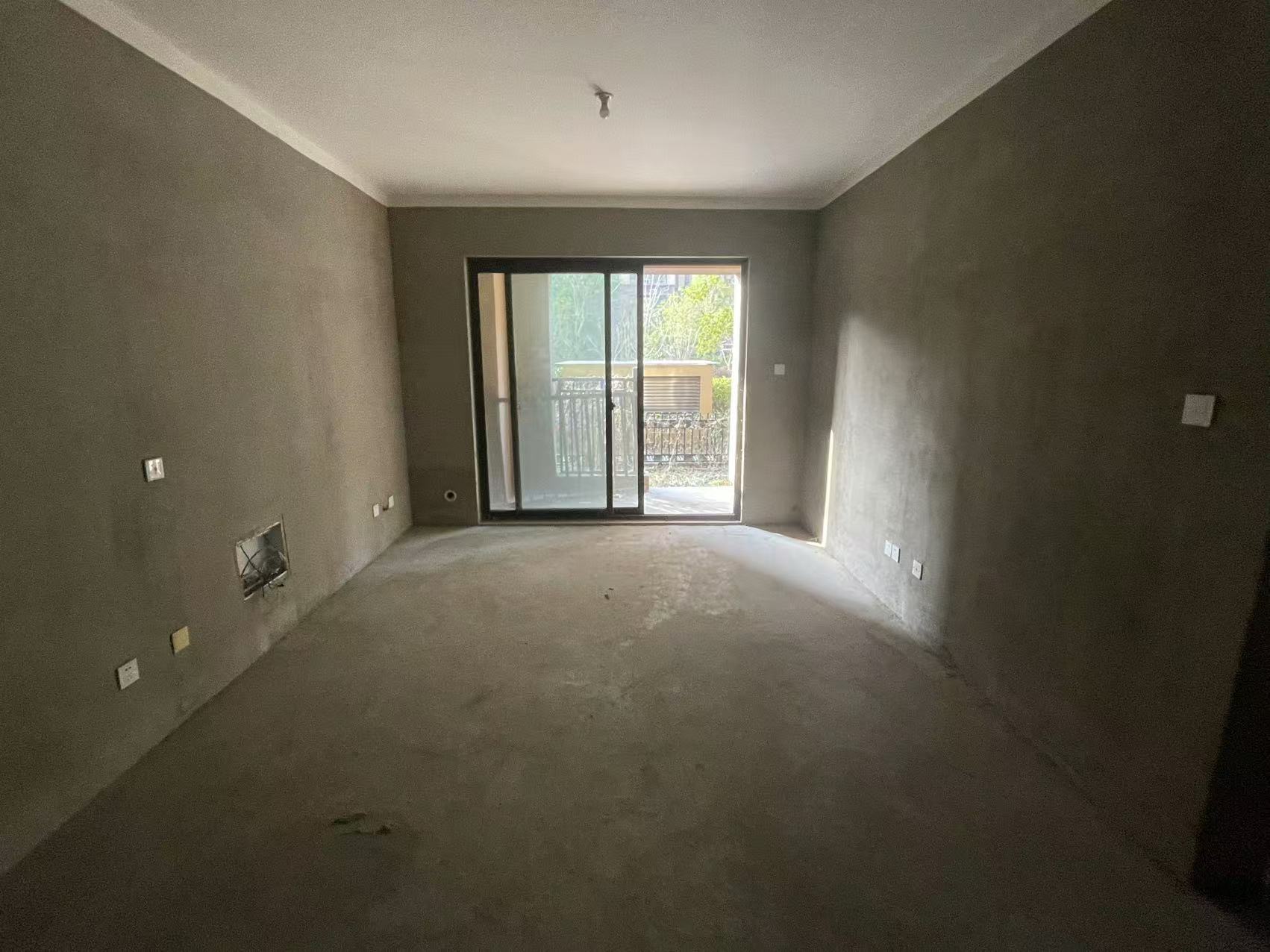 华强城四期 2室2厅1卫 185.73m²