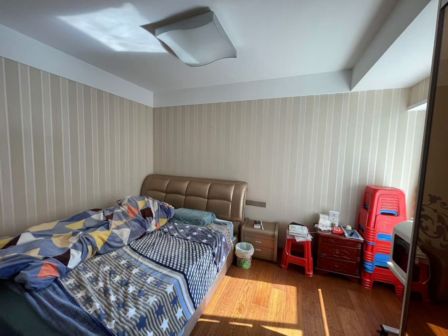 尚海城 4室2厅2卫 155m&sup2;