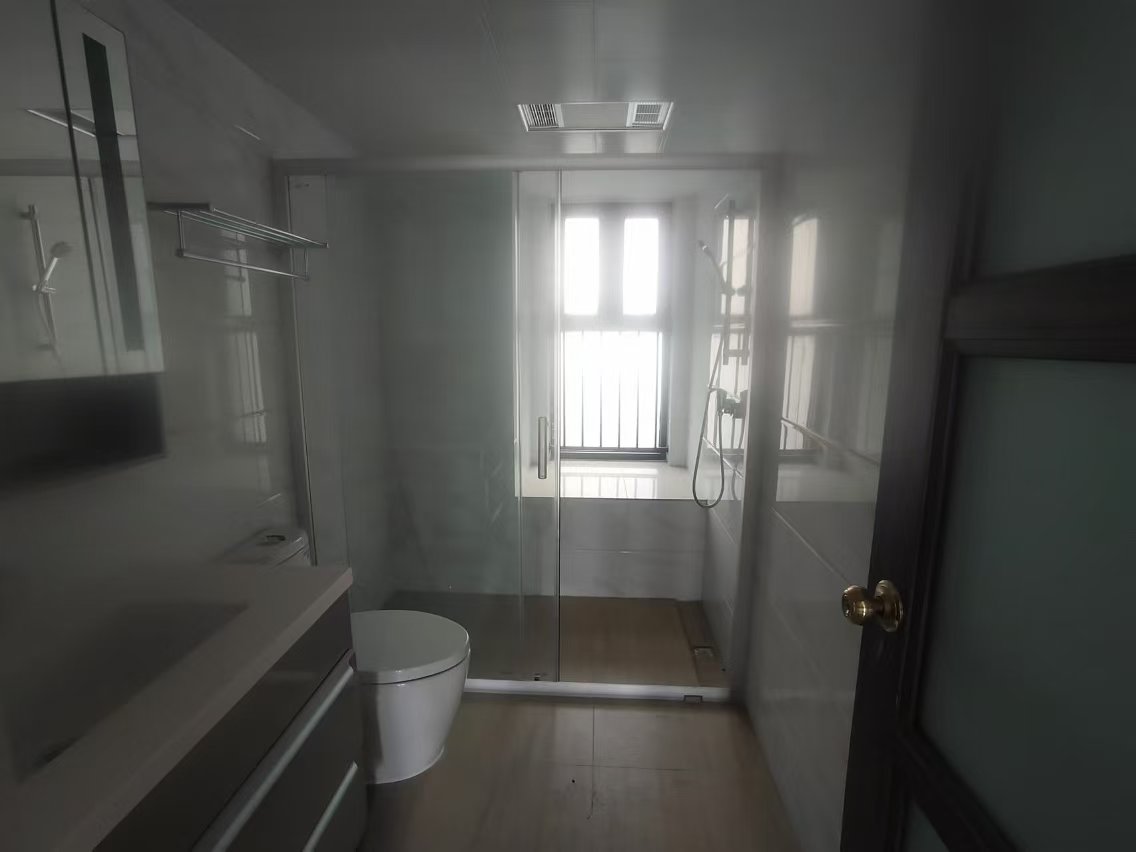 碧桂园时代悦城 3室2厅2卫 140m&sup2;
