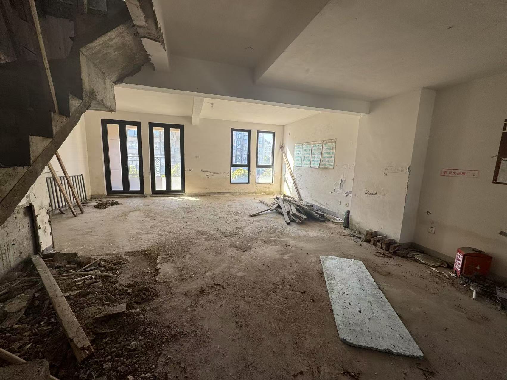 山水壹号 4室2厅3卫 257.61m&sup2;