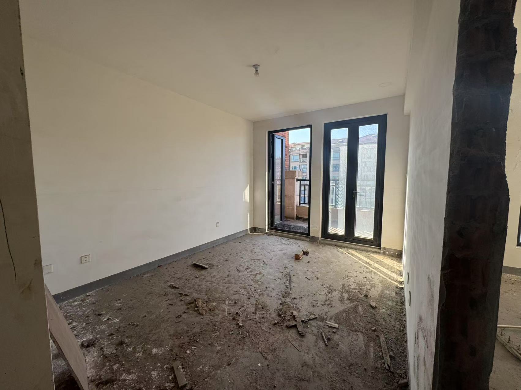 山水壹号 4室2厅3卫 257.61m&sup2;