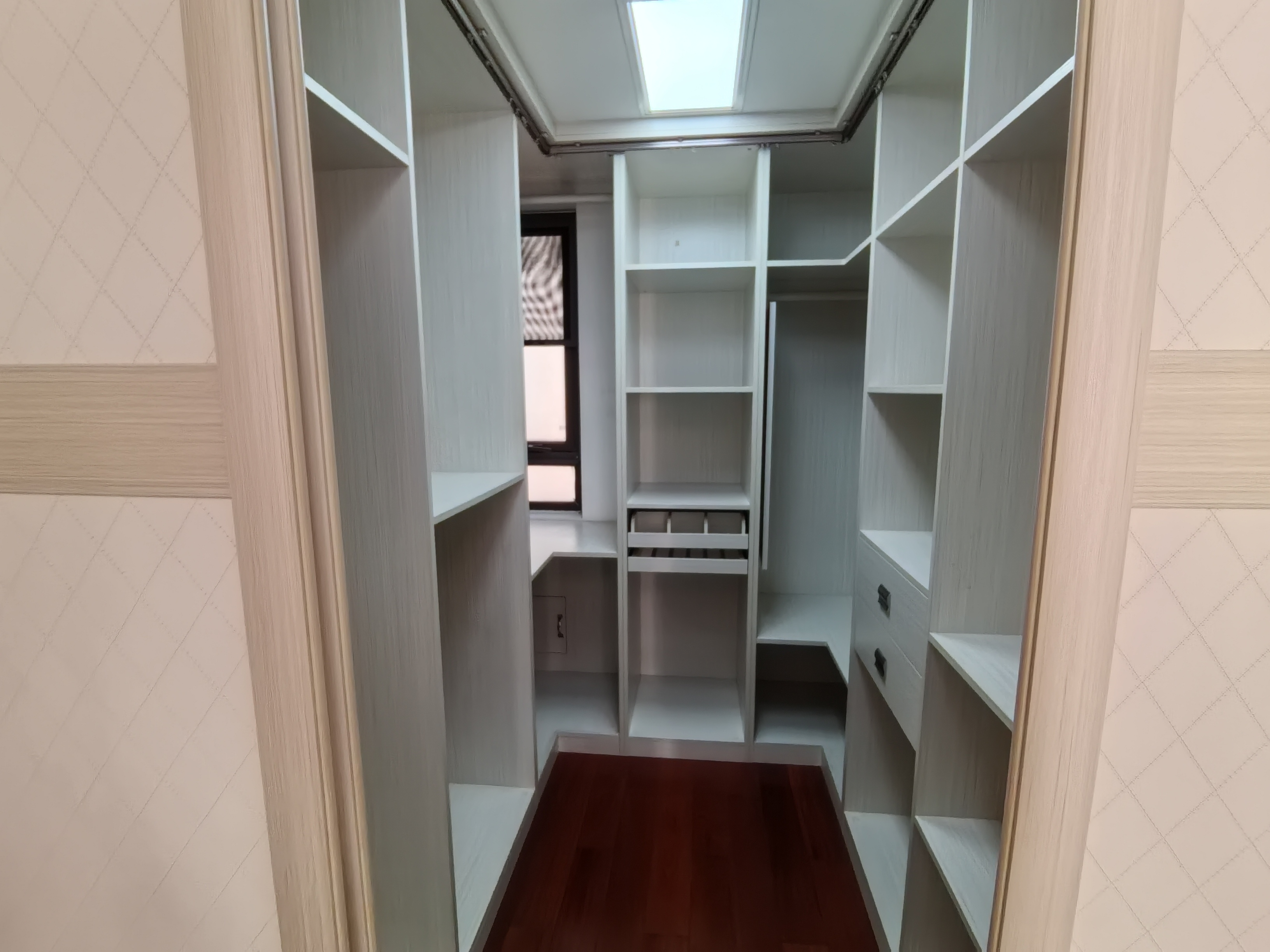 华强城一期 3室2厅1卫 114.48m²