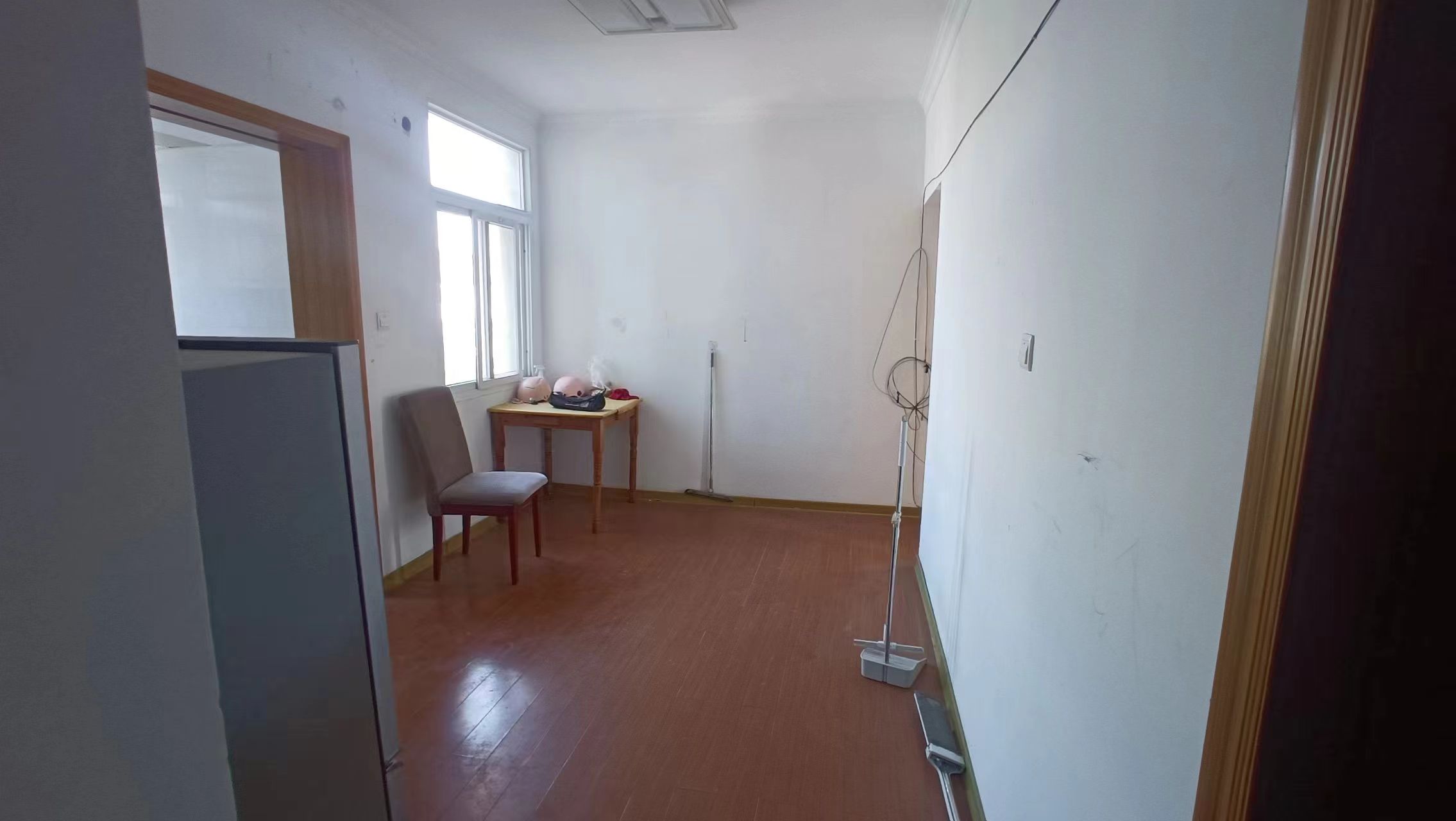 光明新村 3室1厅1卫 80m²