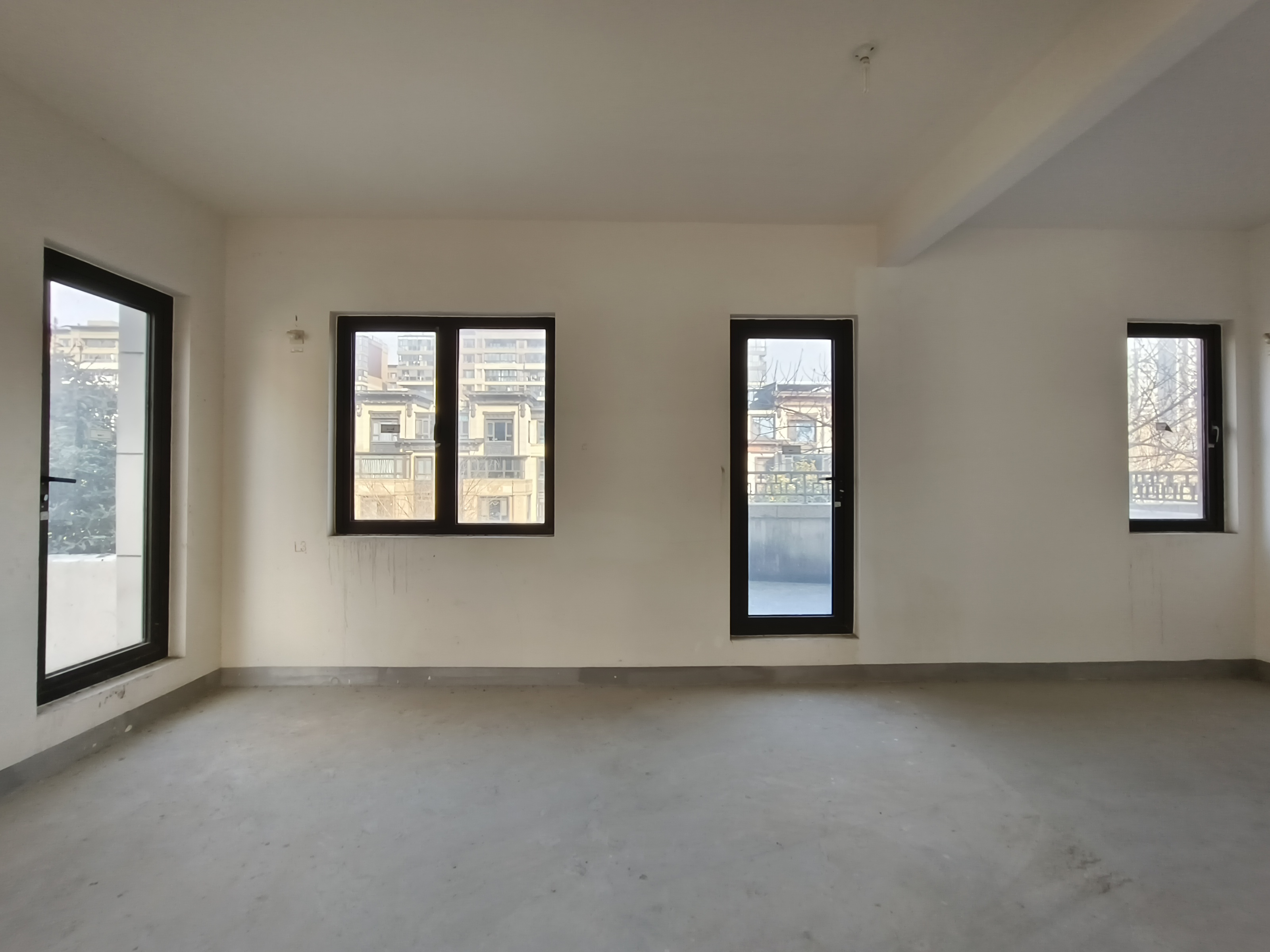 中海上林院 4室2厅3卫 260.00m²
