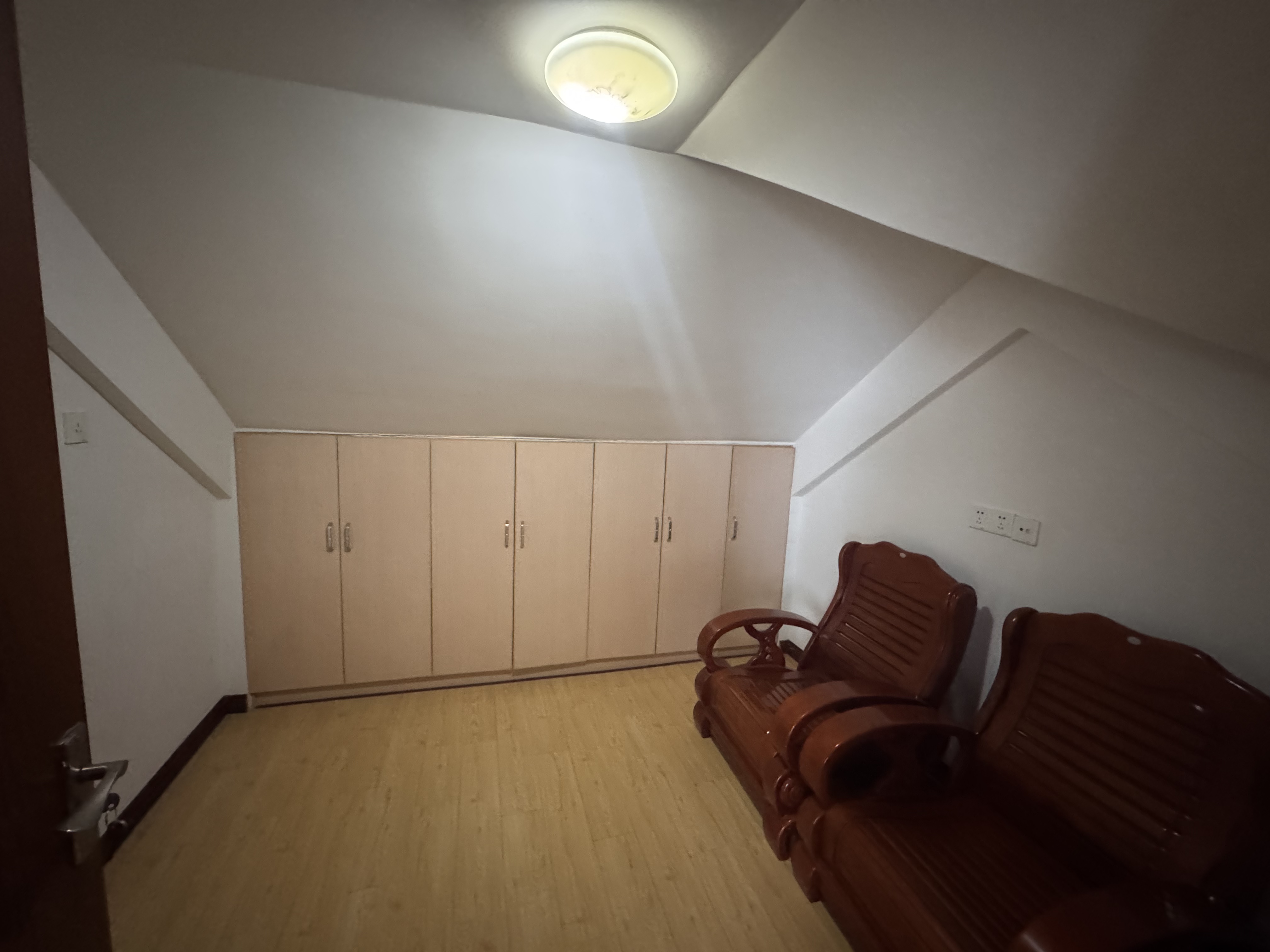 紫东花苑 2室1厅1卫 62.00m&sup2;