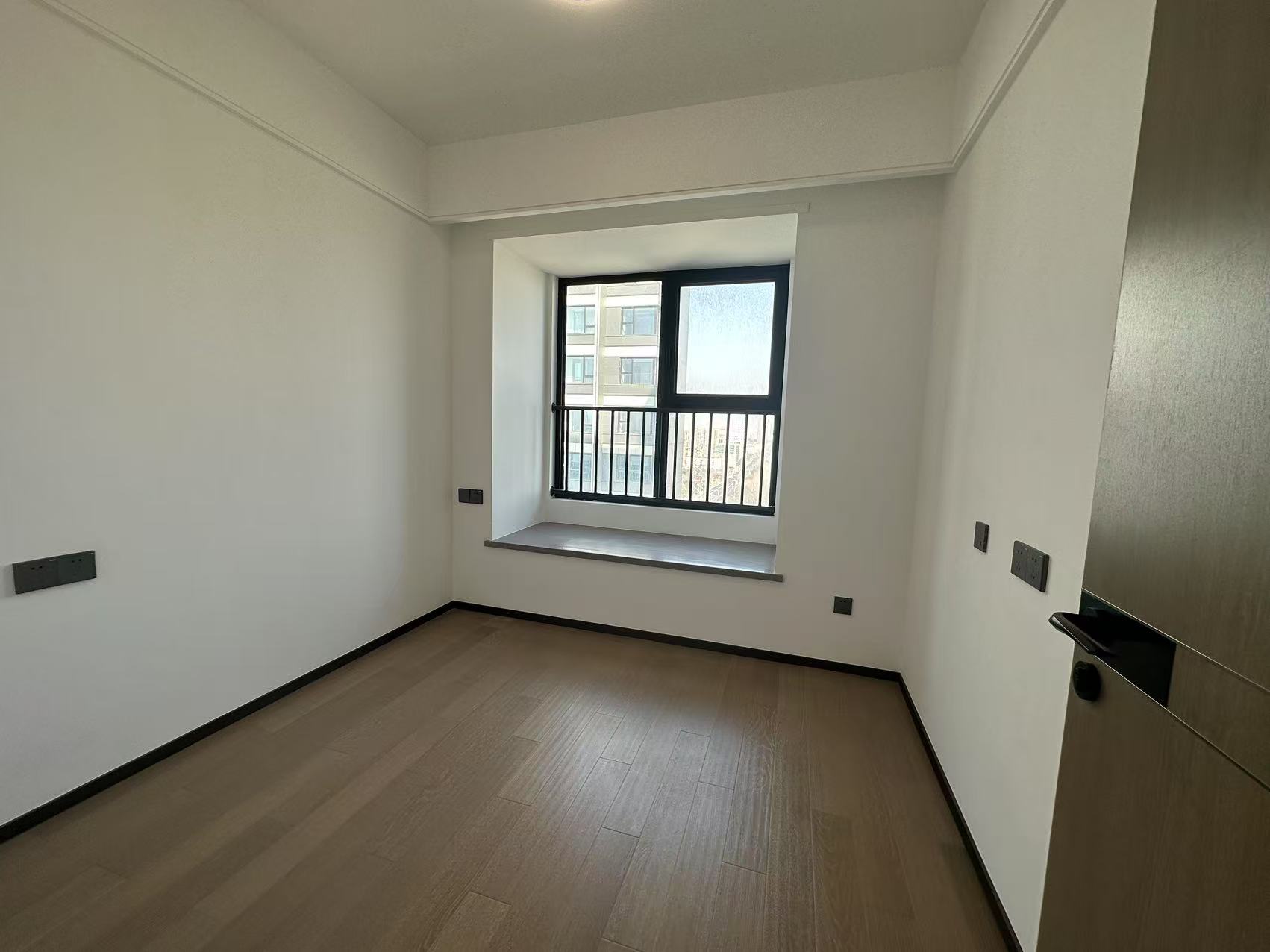 滨江道静园 3室2厅2卫 117.61m&sup2;