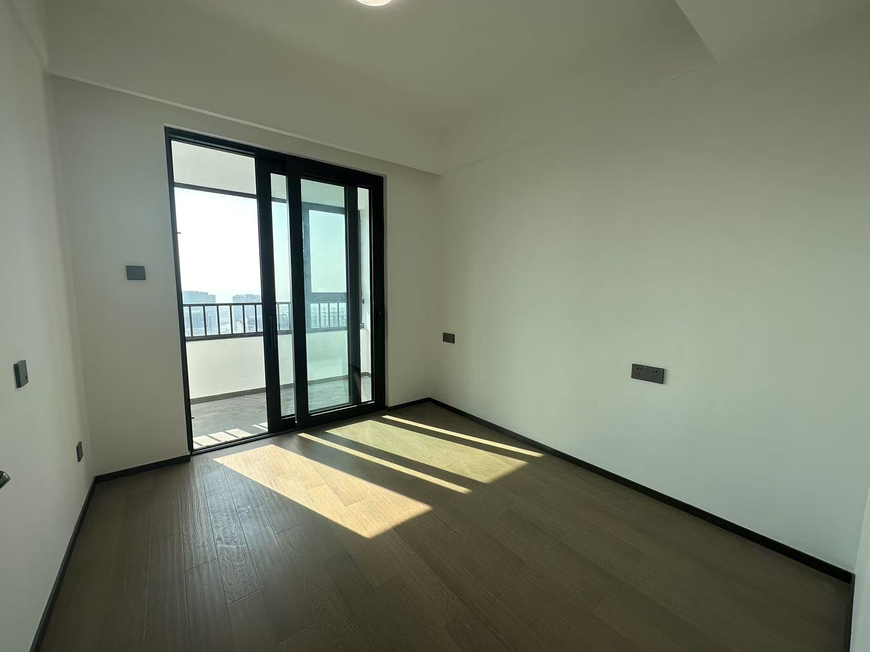 滨江道静园 3室2厅2卫 117.61m&sup2;