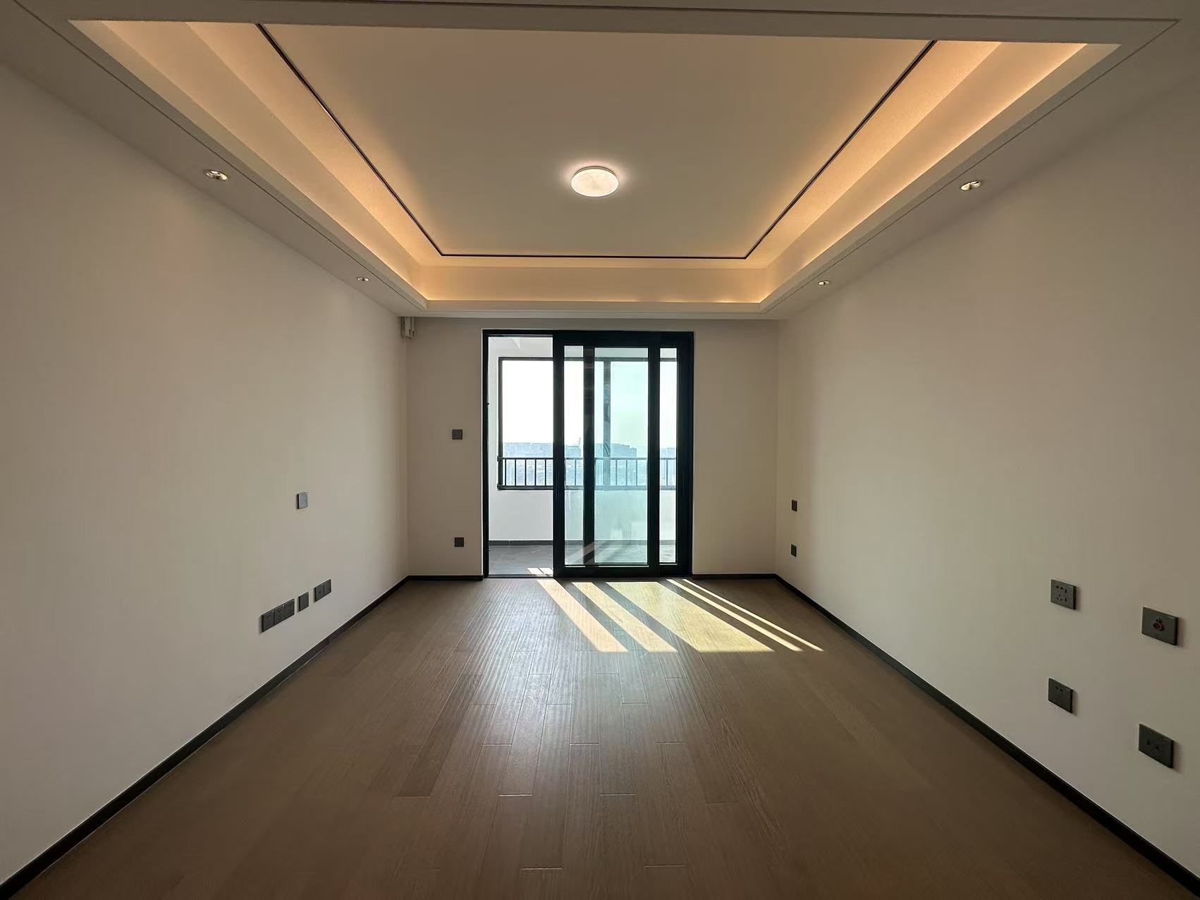 滨江道静园 3室2厅2卫 117.61m&sup2;