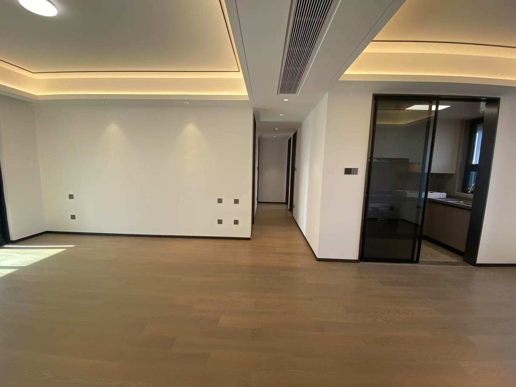 滨江道静园 4室2厅2卫 143.4m&sup2;