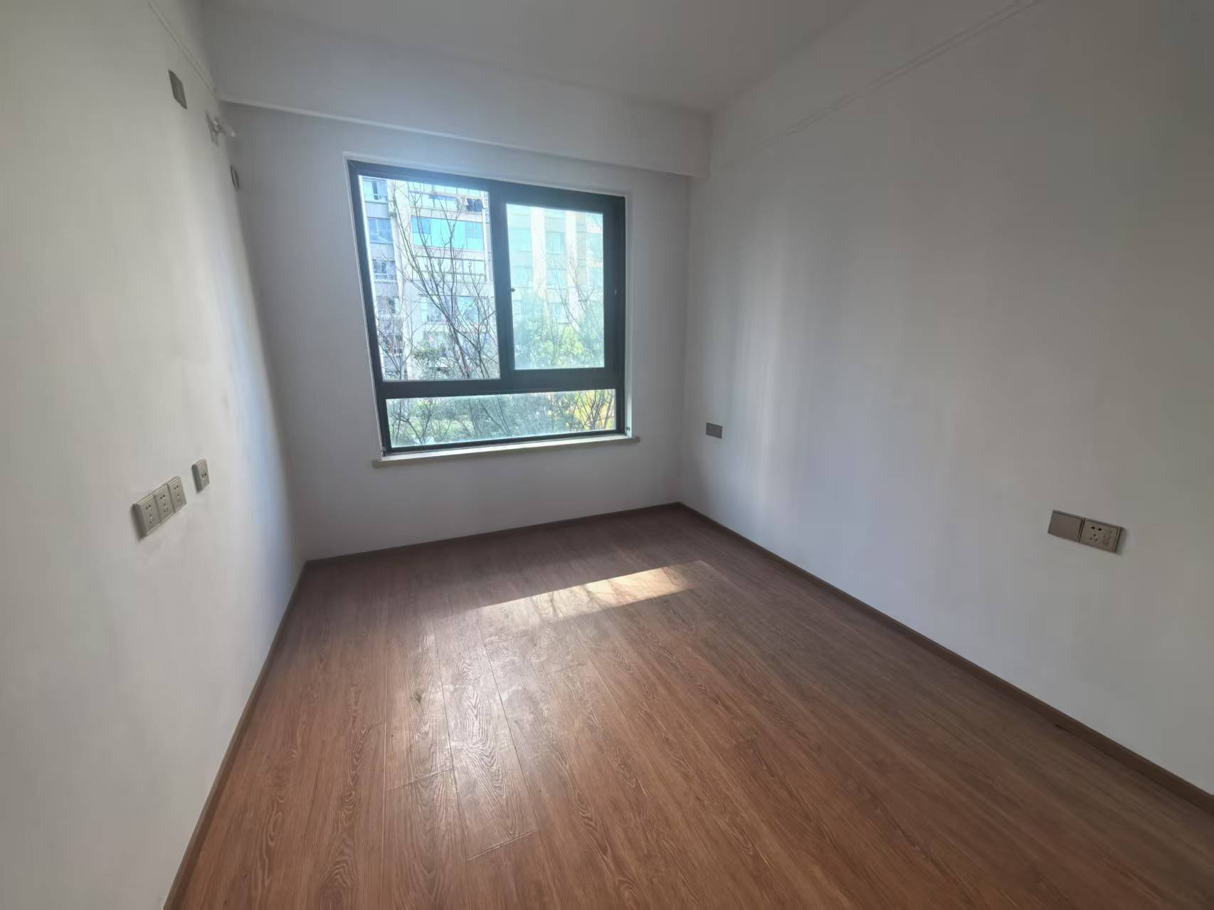 上悦城 3室2厅2卫 115m&sup2;