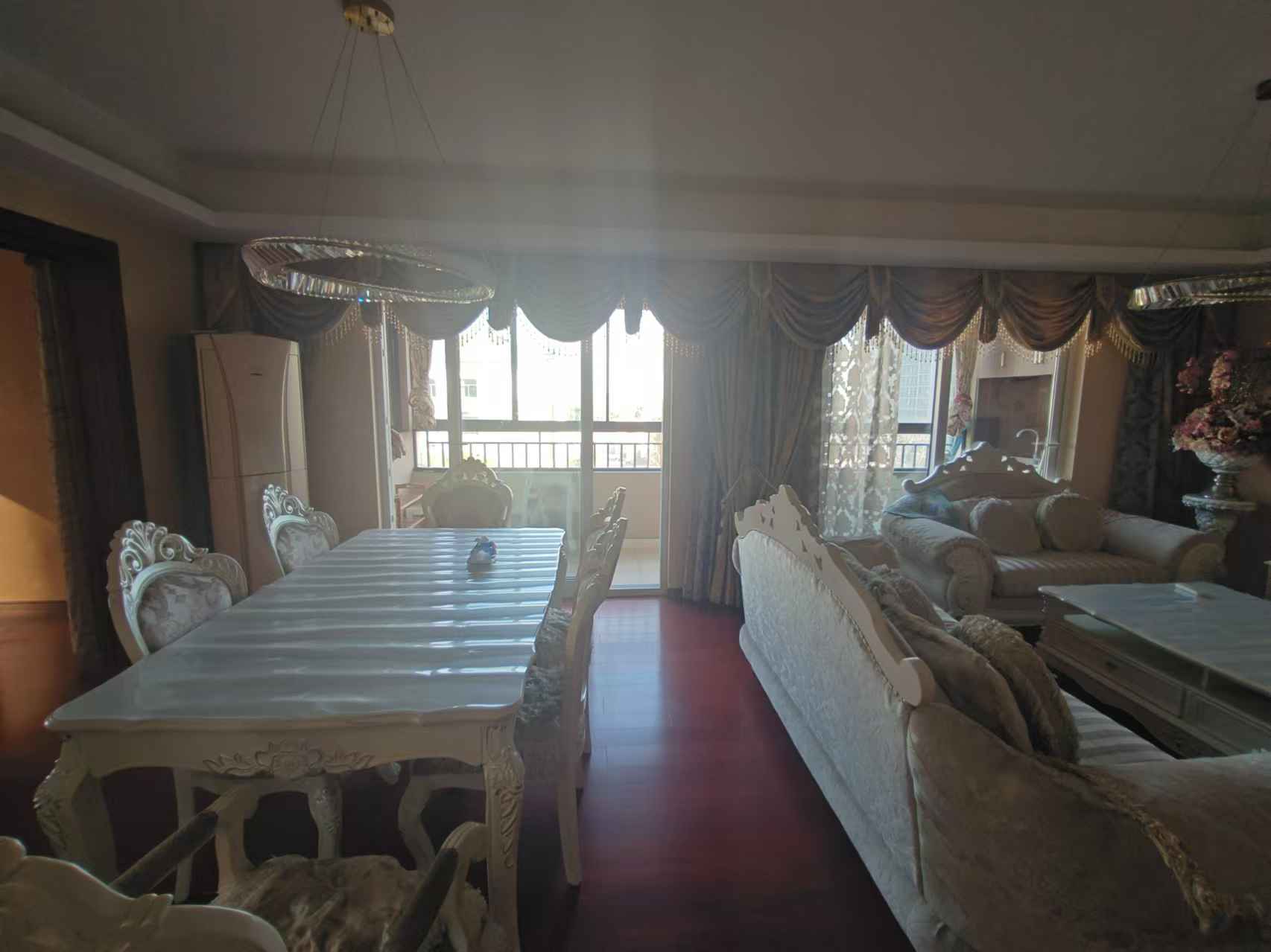 万科金域蓝湾 3室2厅2卫 135m&sup2;