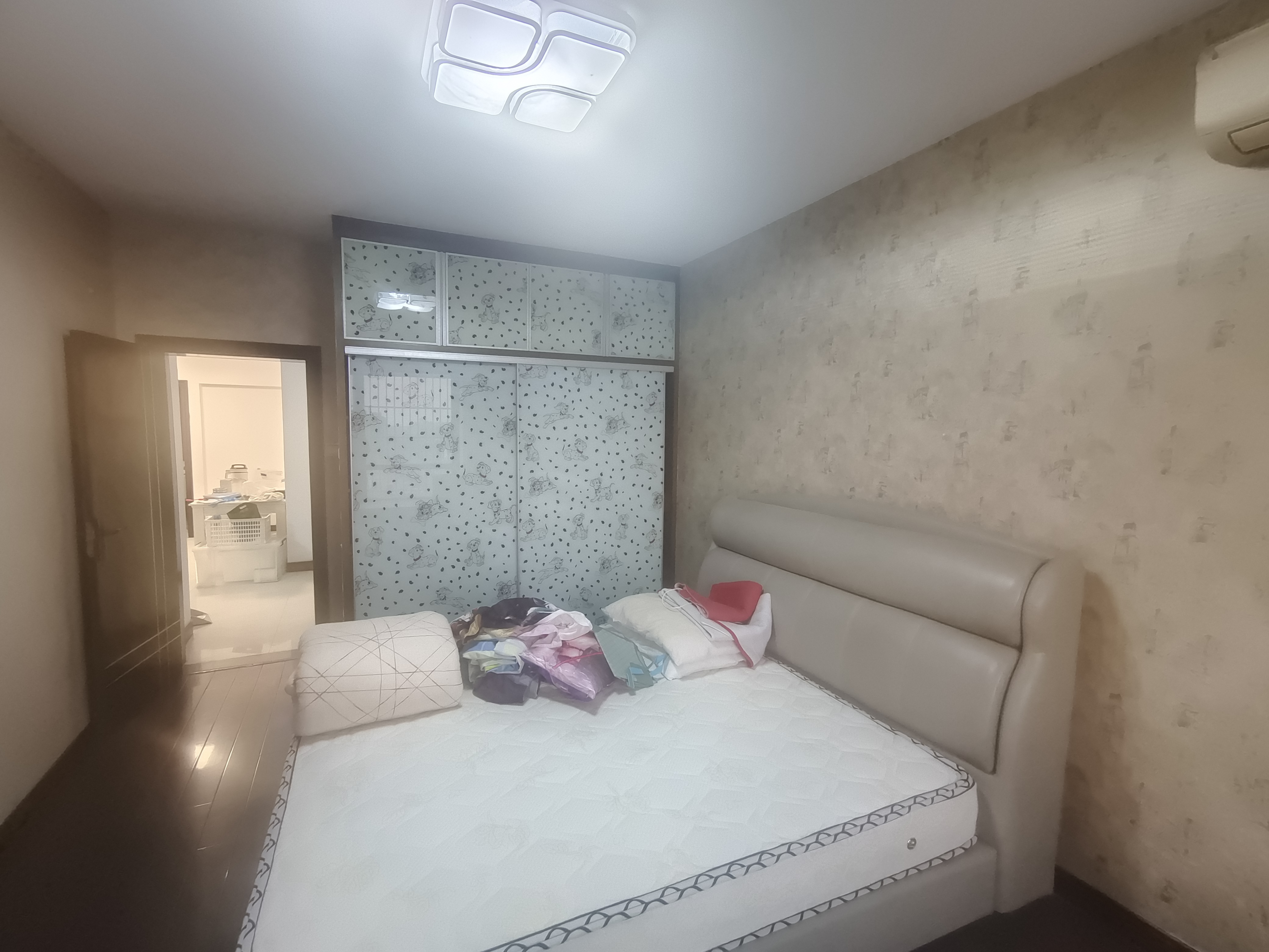 友谊家园 3室2厅2卫 156.77m&sup2;