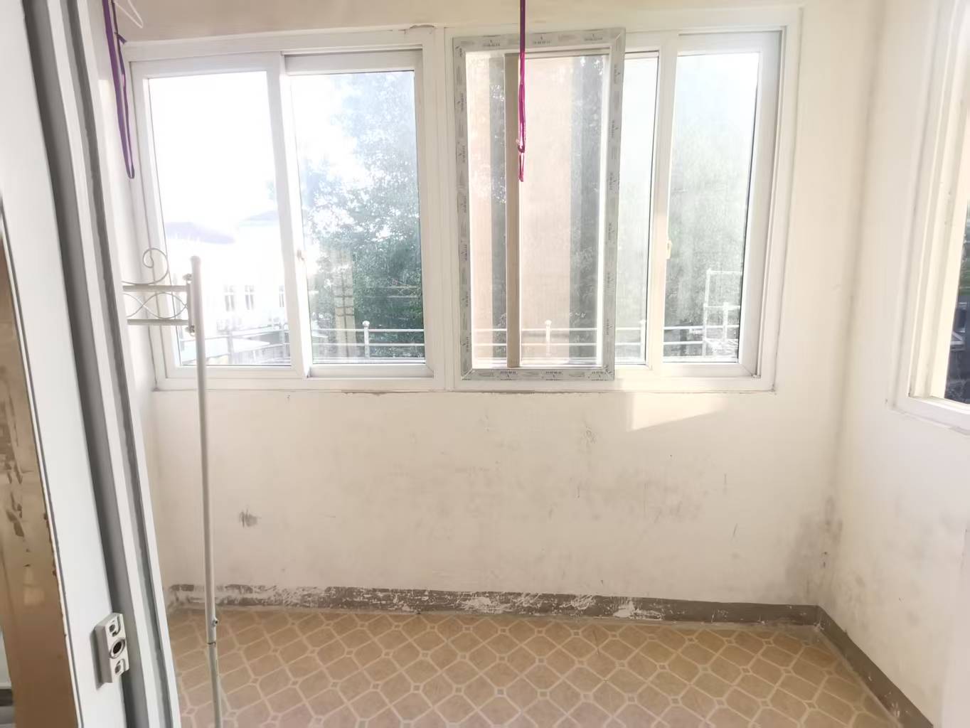新港花苑 2室1厅1卫 90m²