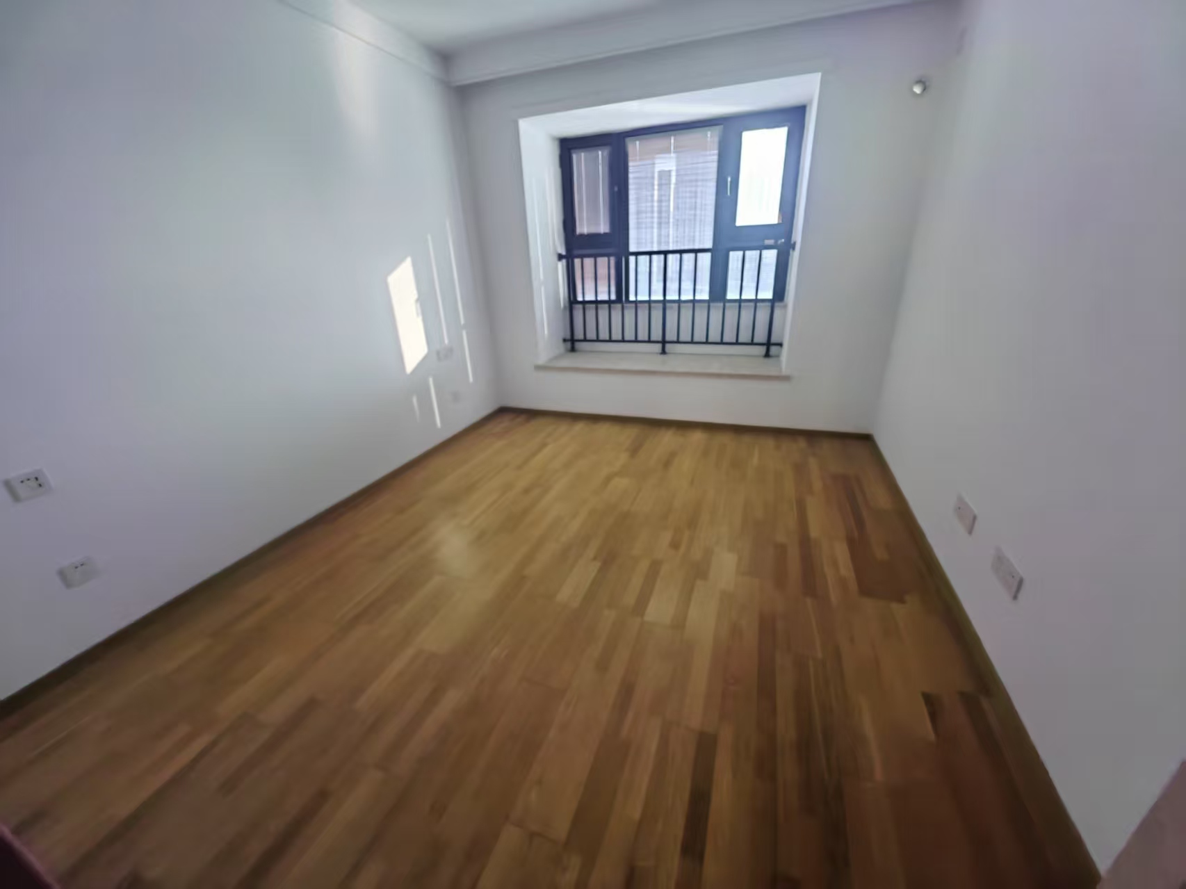 云樾东方 3室2厅1卫 94.82m&sup2;