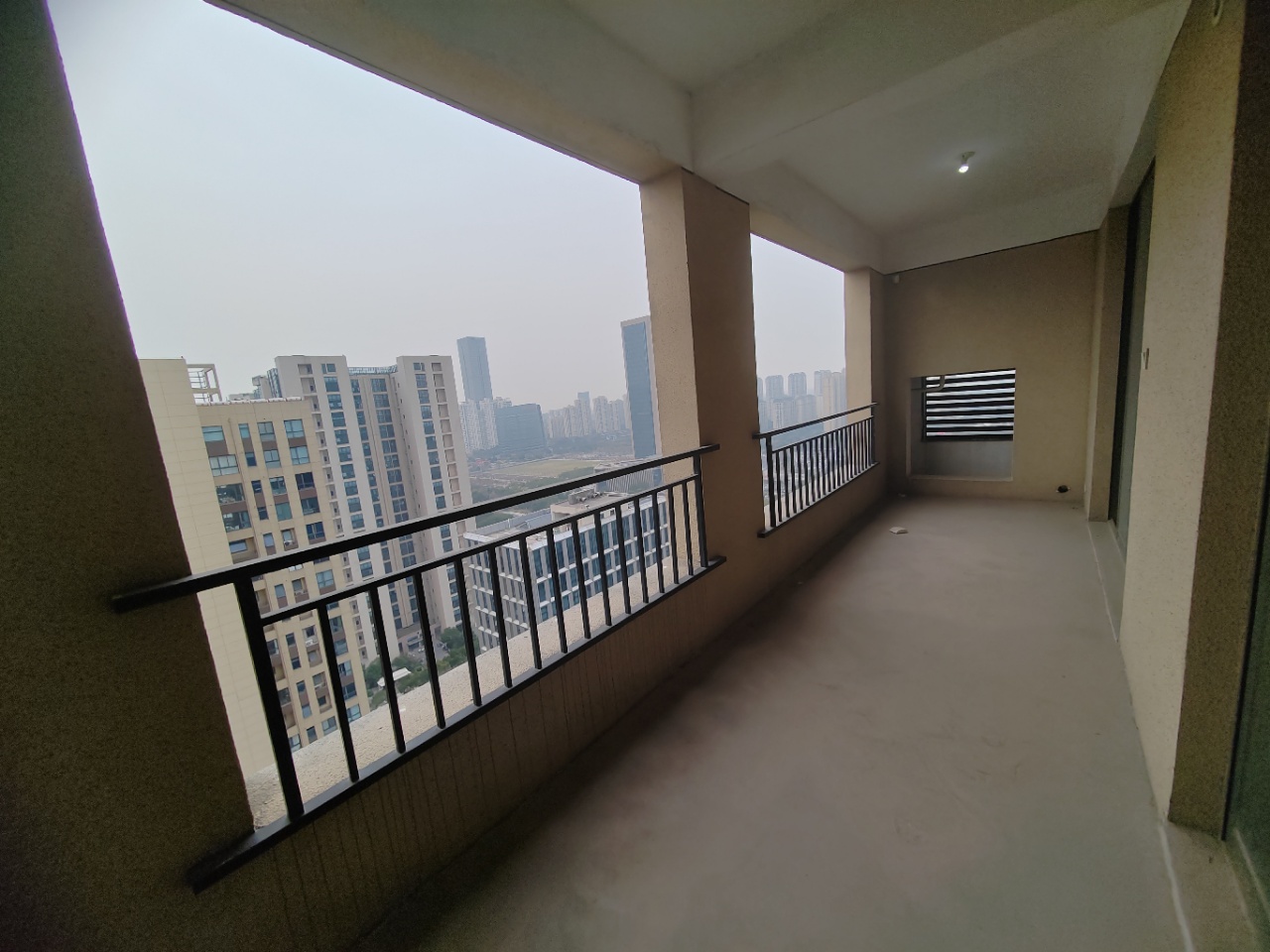 翠园 3室2厅1卫 105.00m&sup2;