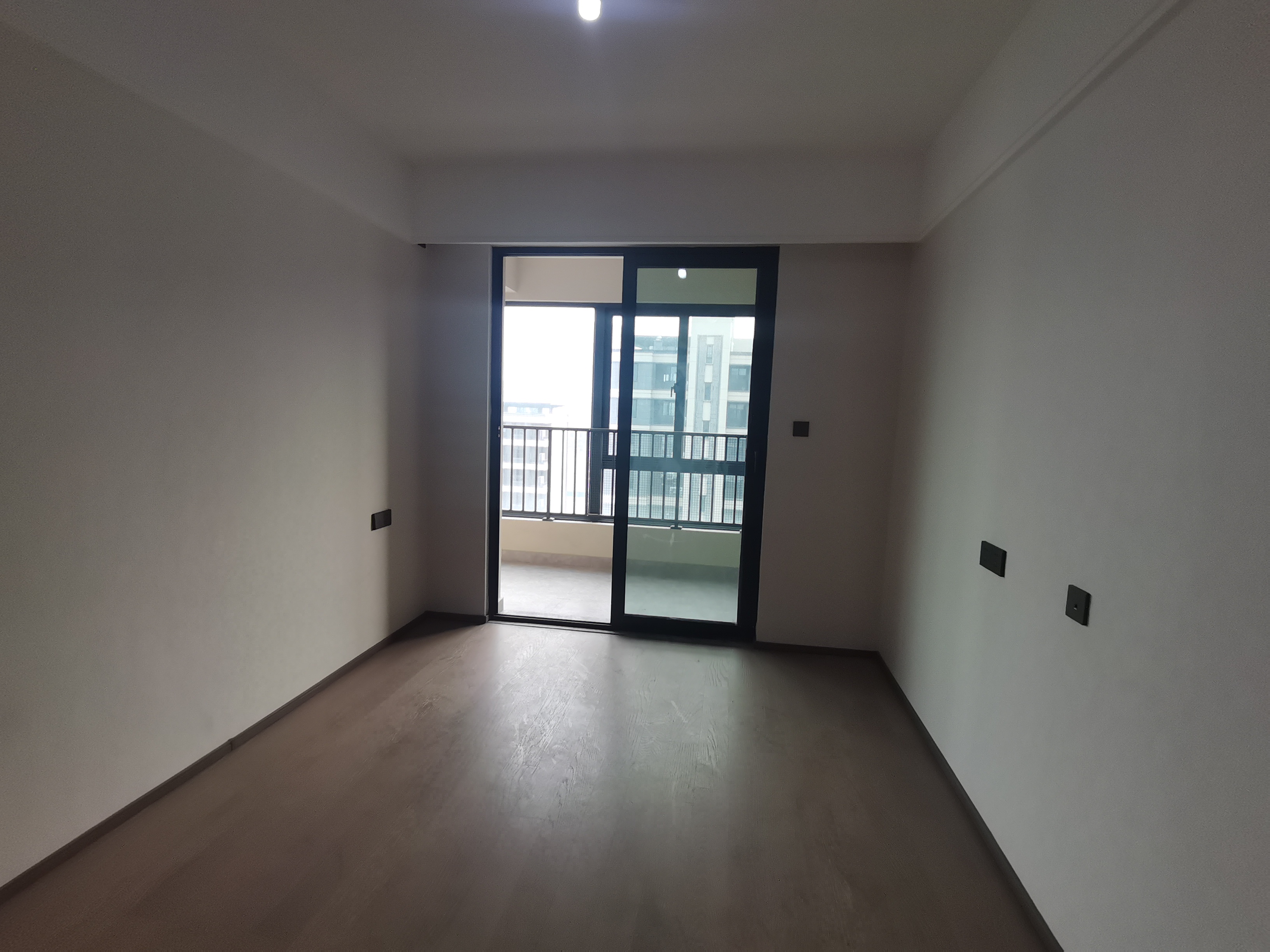 万科官山望 3室2厅2卫 142.16m&sup2;