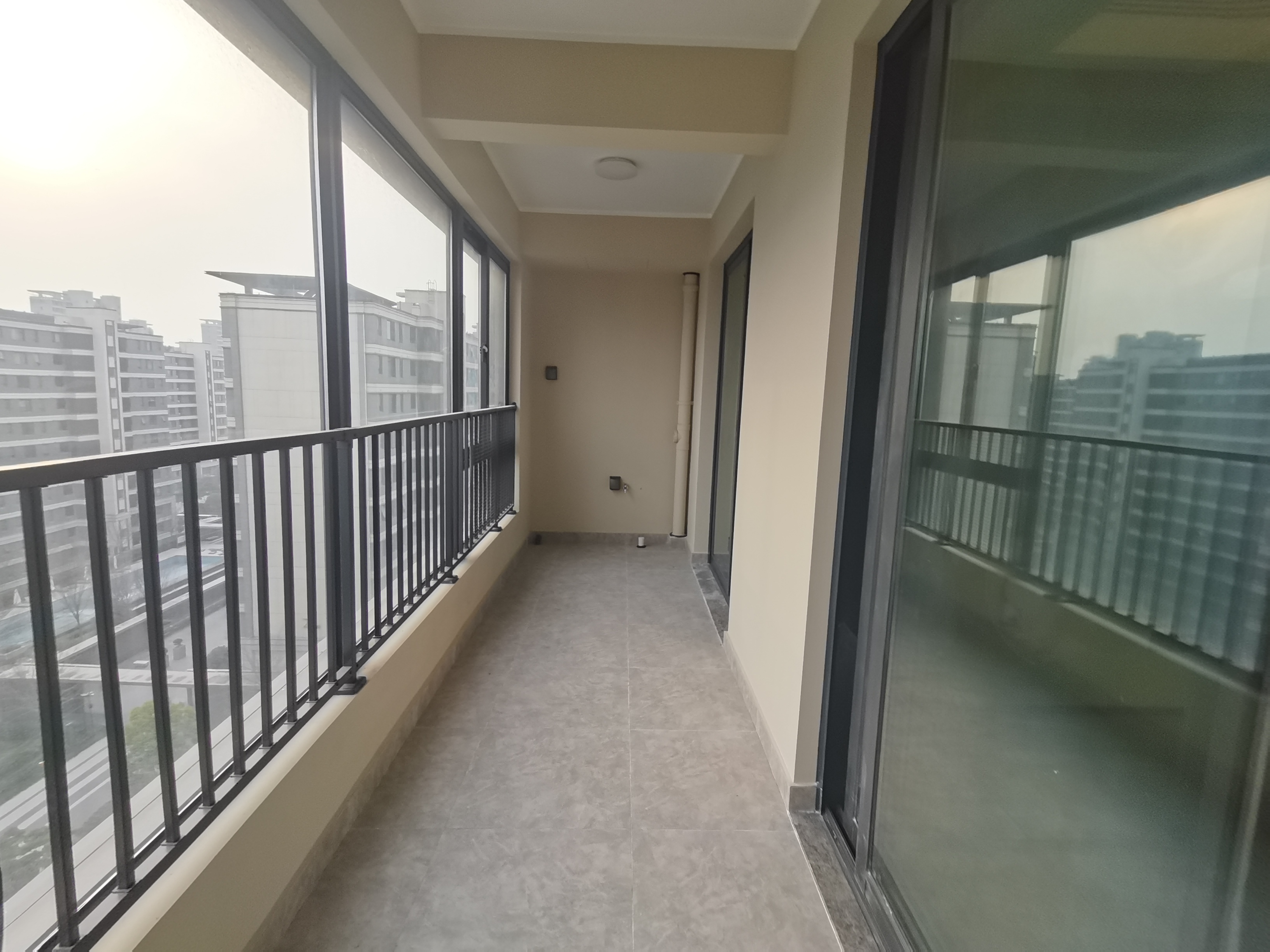万科官山望 3室2厅2卫 142.16m&sup2;