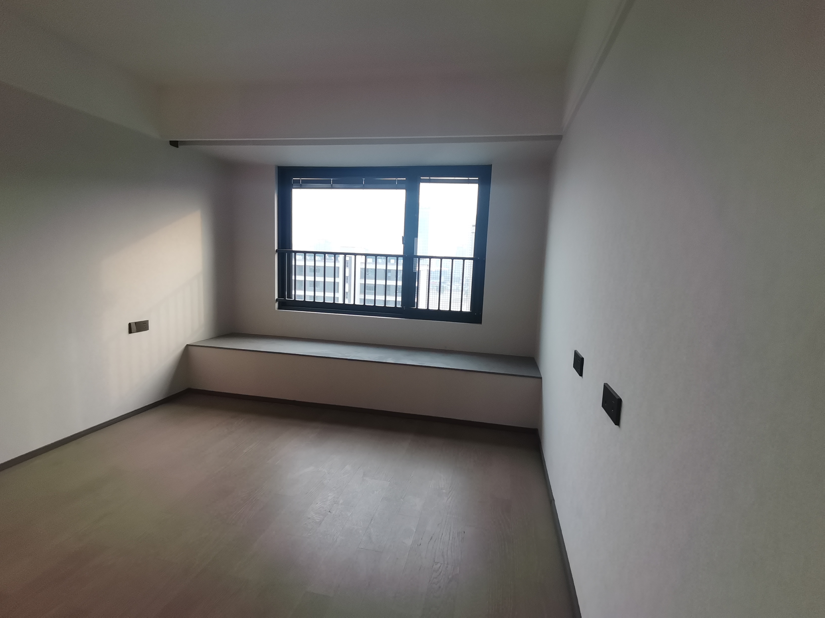 万科官山望 3室2厅2卫 142.16m&sup2;
