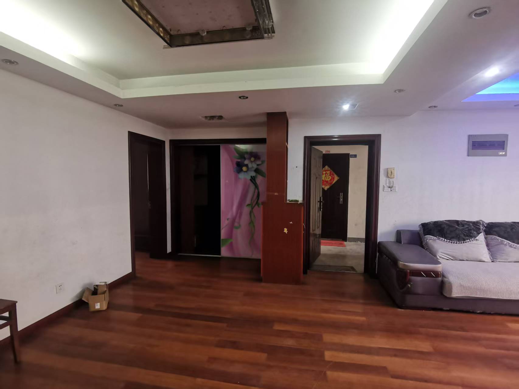 锦安花园一期 3室2厅1卫 121.3m&sup2;