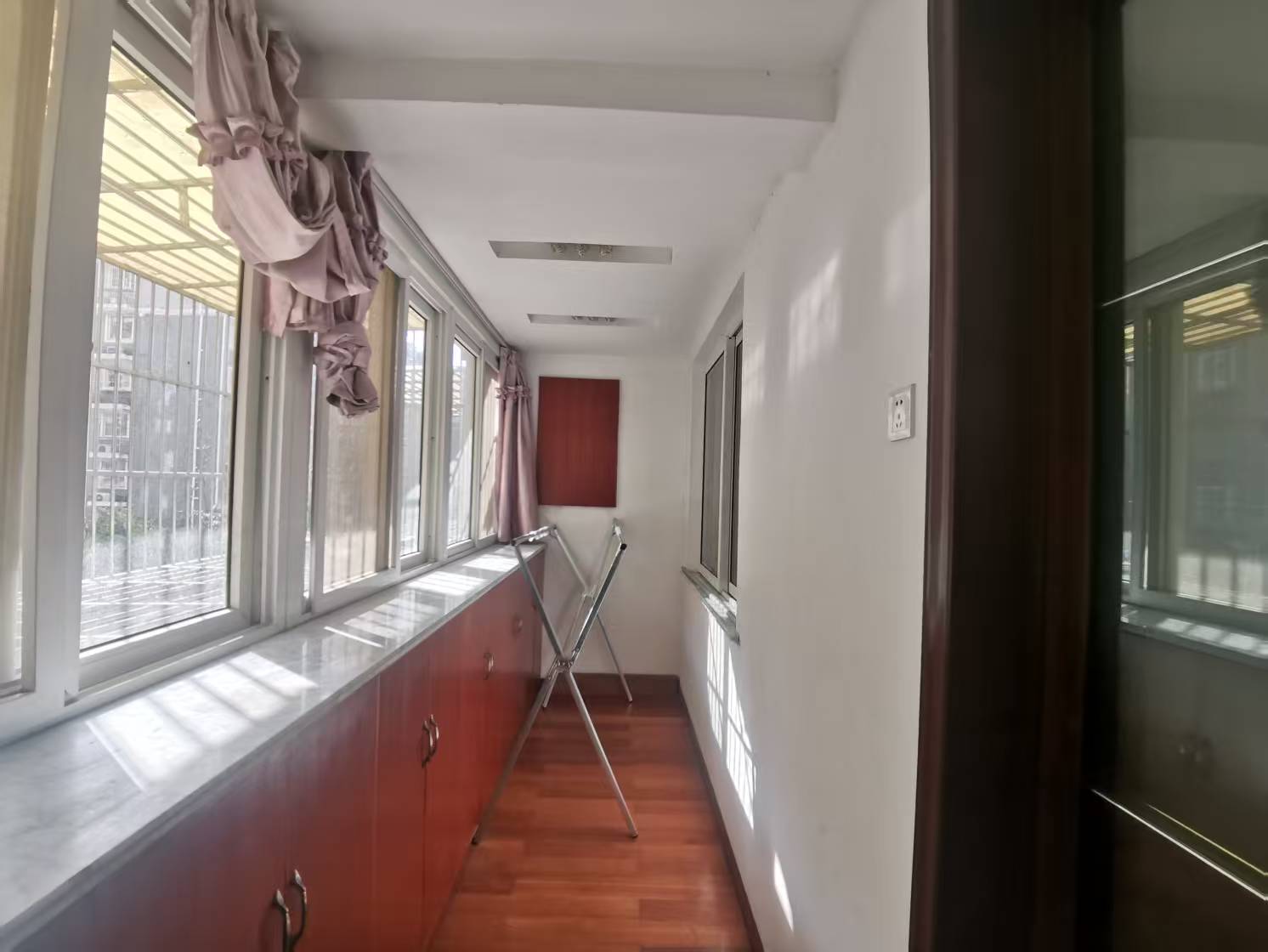 锦安花园一期 3室2厅1卫 121.3m&sup2;