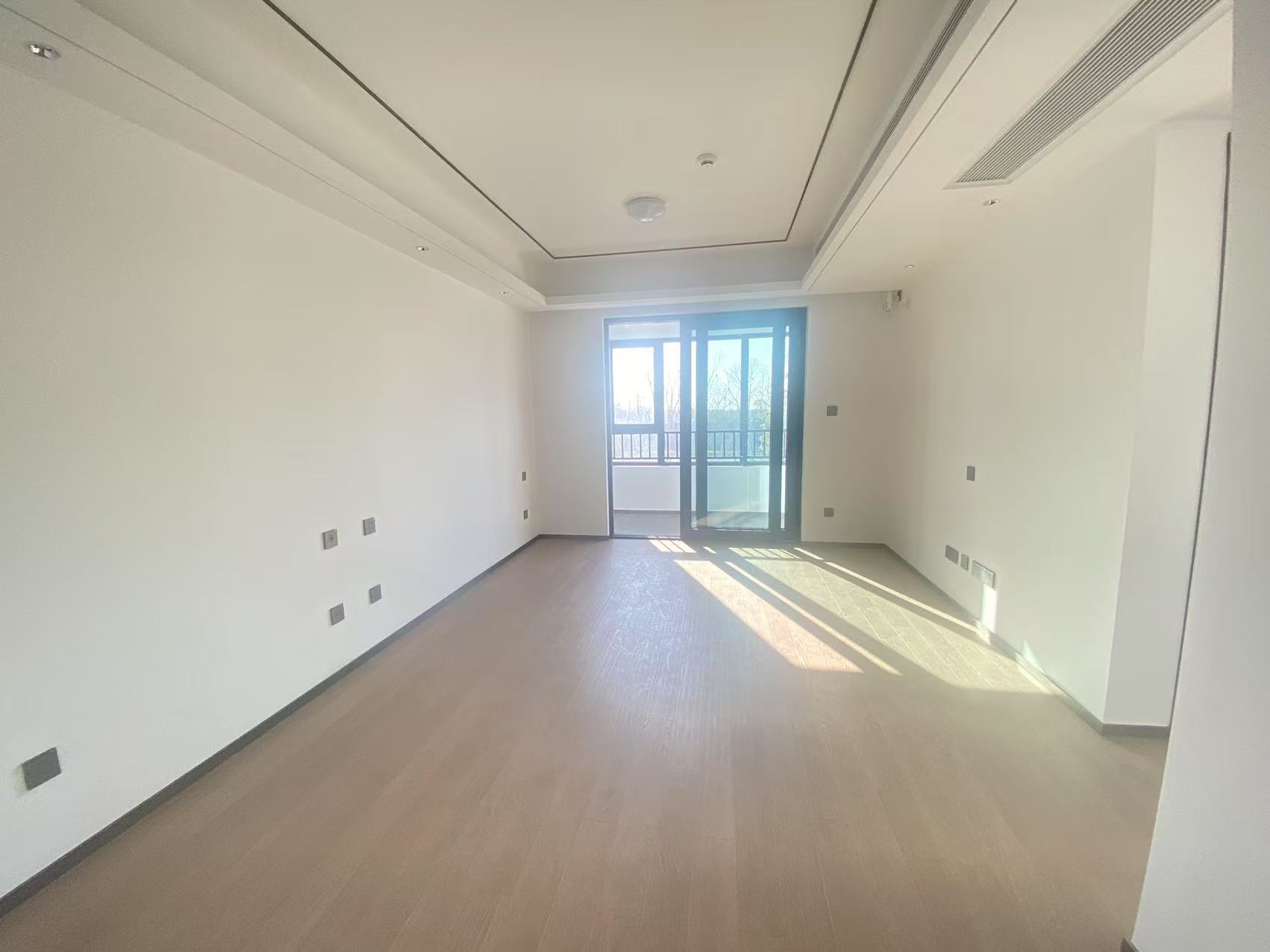 滨江道江园 3室2厅1卫 101m²