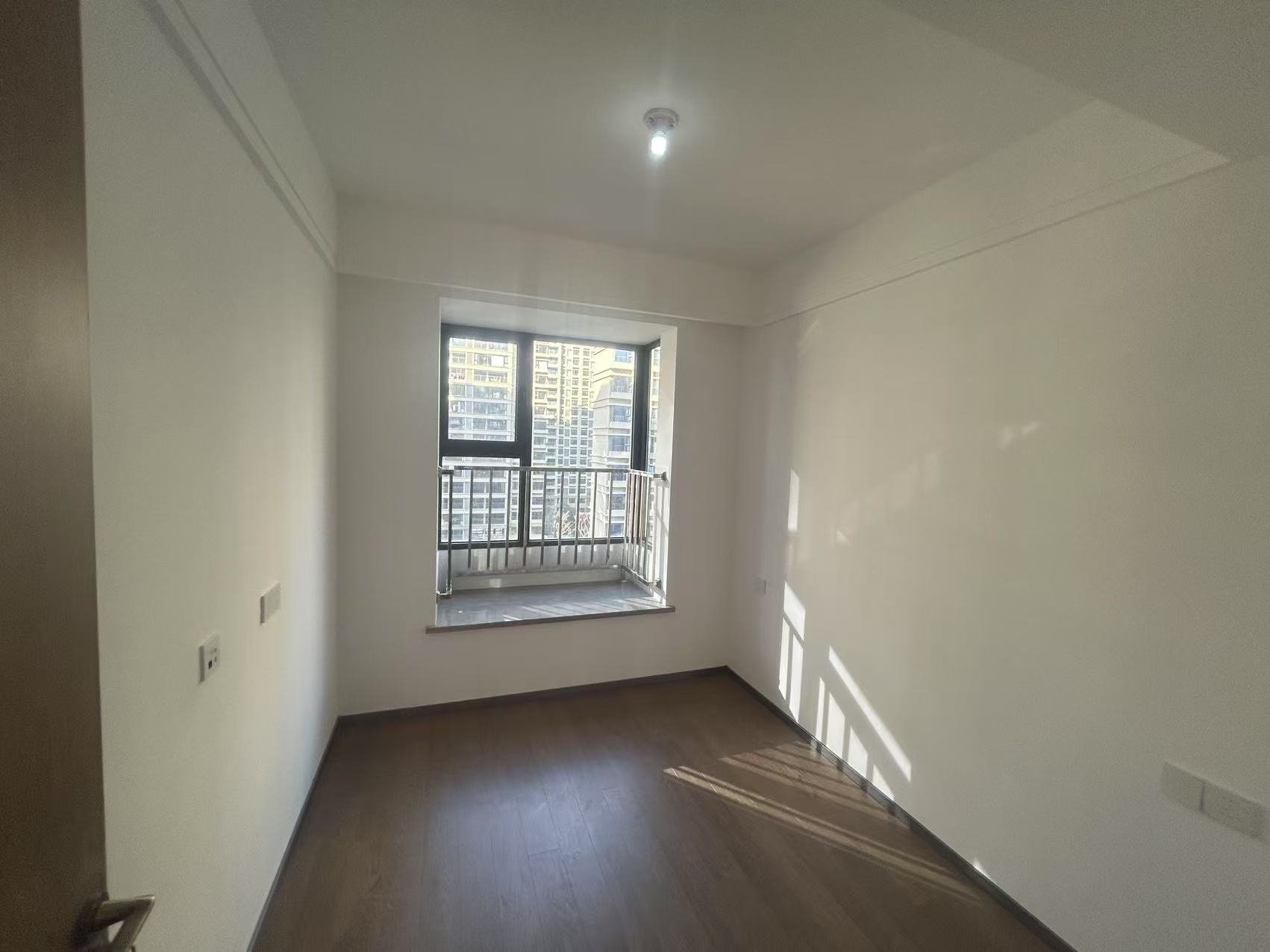 远创宸樾 3室2厅1卫 98m&sup2;