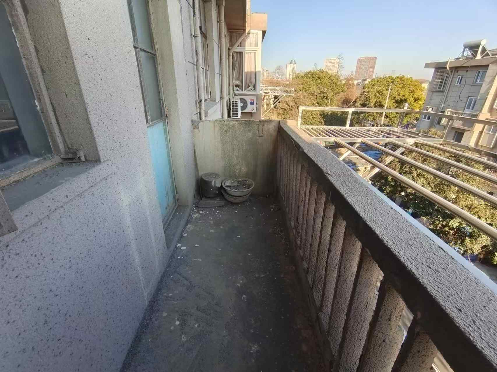 虹桥新村(朝霞路) 2室1厅1卫 66.7m&sup2;