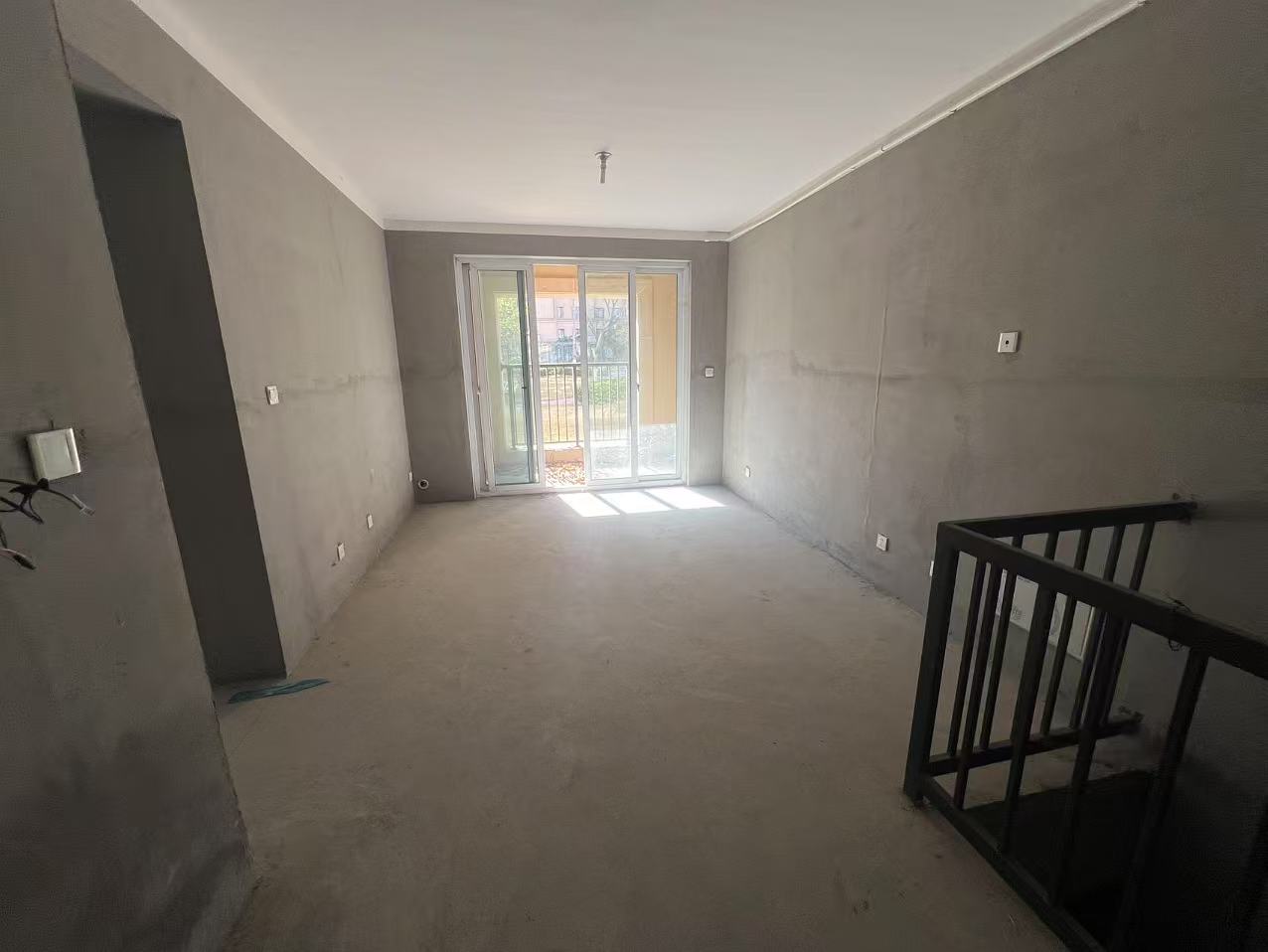 雨润星雨华府北区 3室2厅1卫 199.00m²