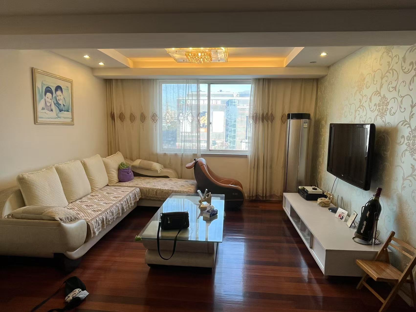 濠西园 3室2厅2卫 120.7m²