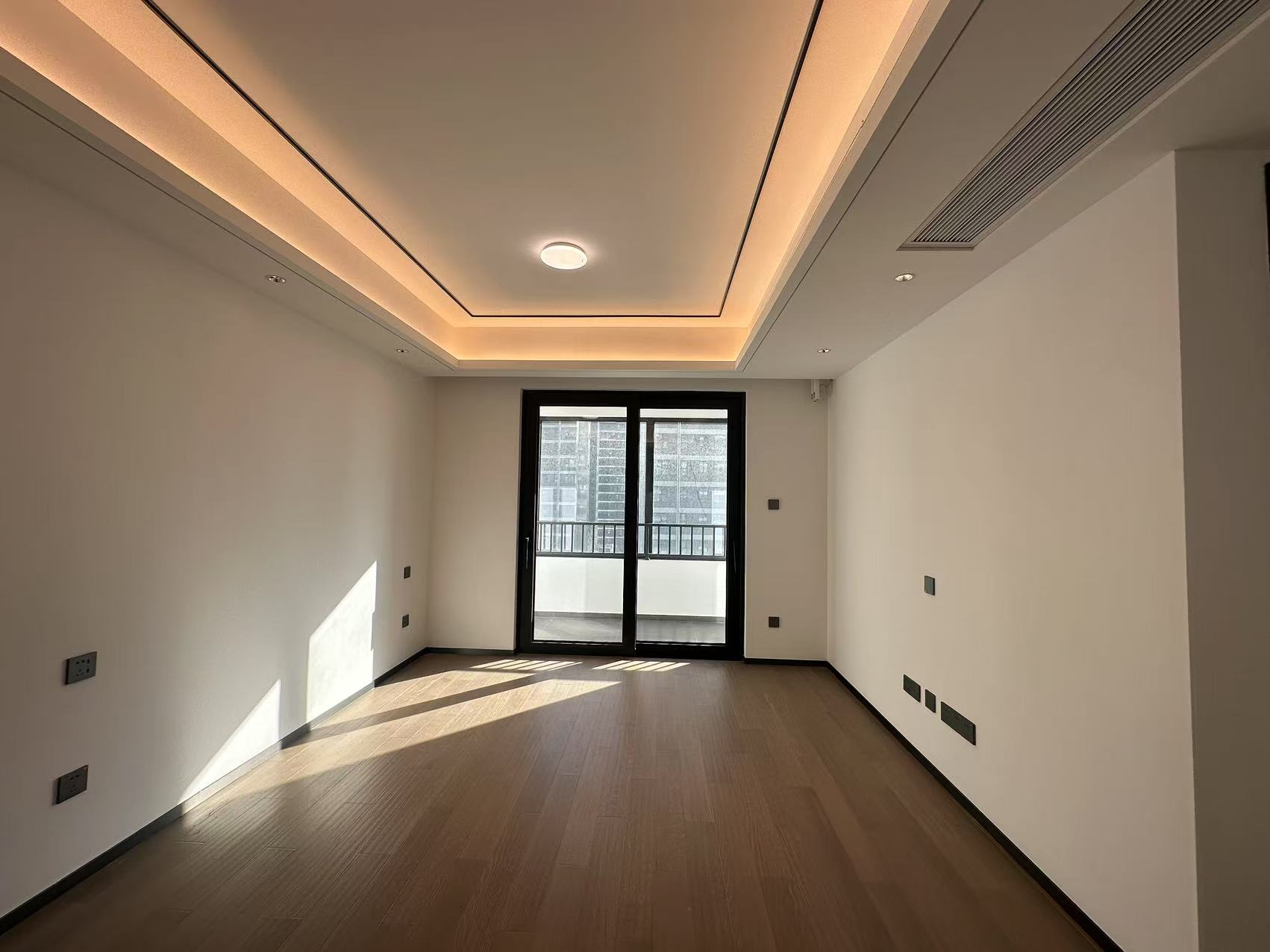 滨江道静园 3室2厅1卫 100.62m&sup2;