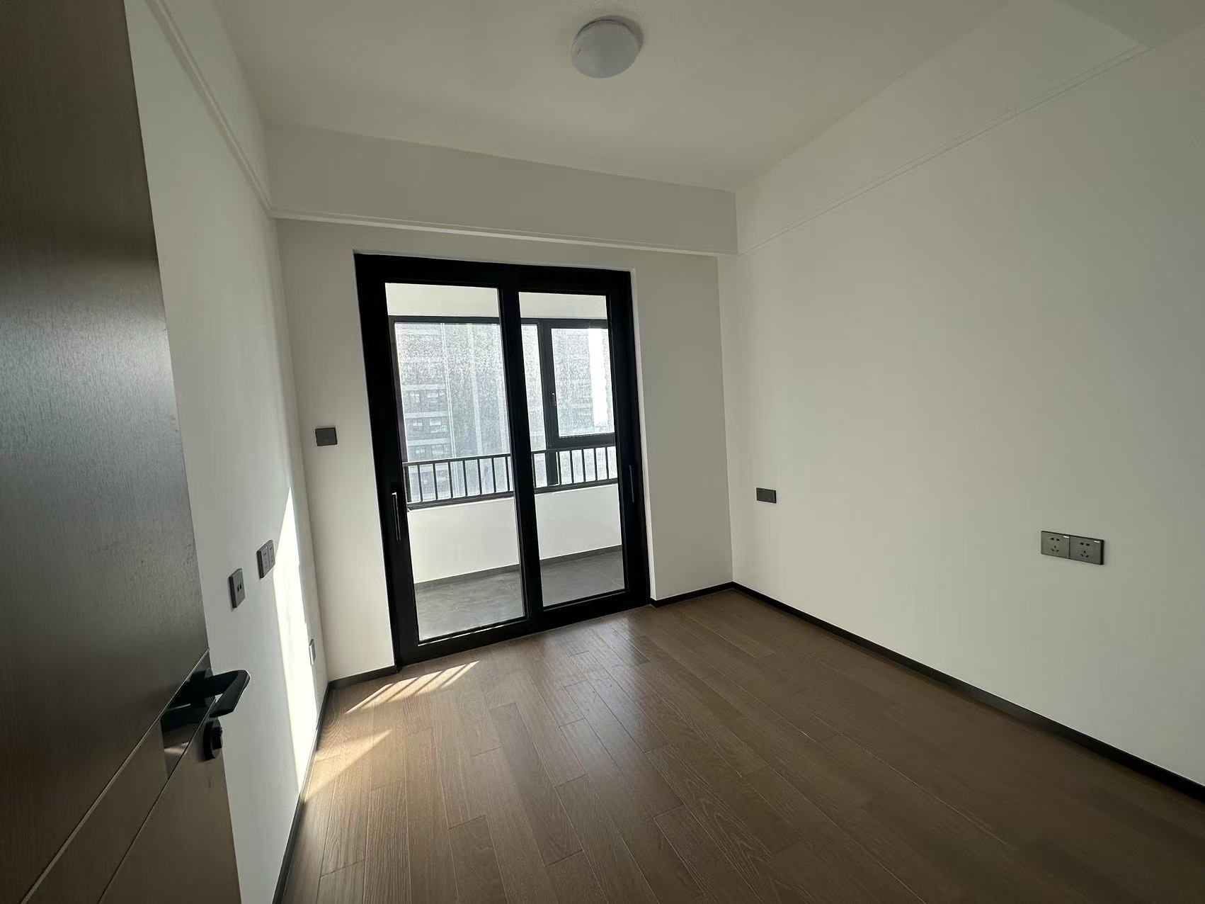 滨江道静园 3室2厅1卫 100.62m&sup2;