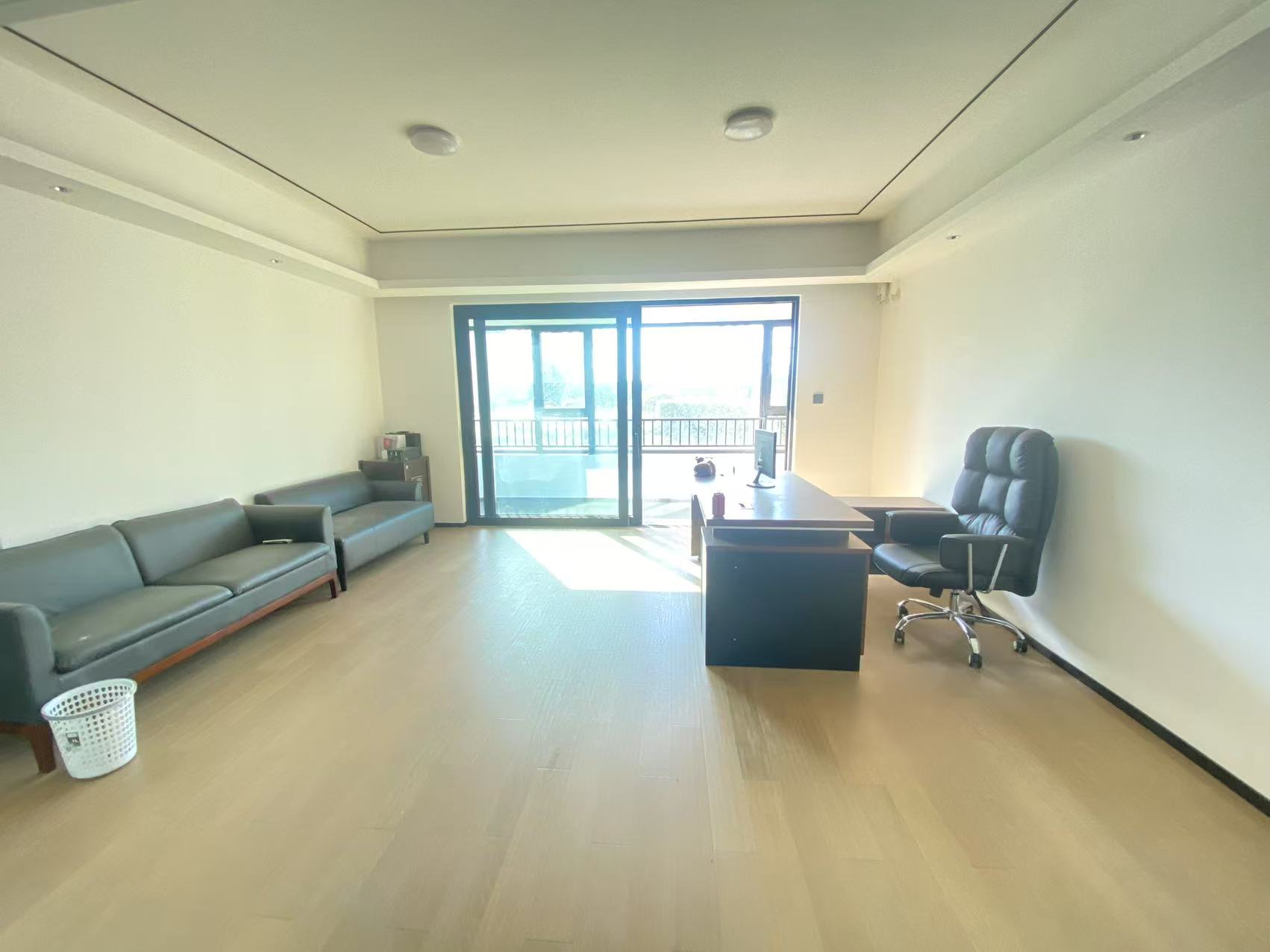 滨江道静园 3室2厅2卫 125.04m²