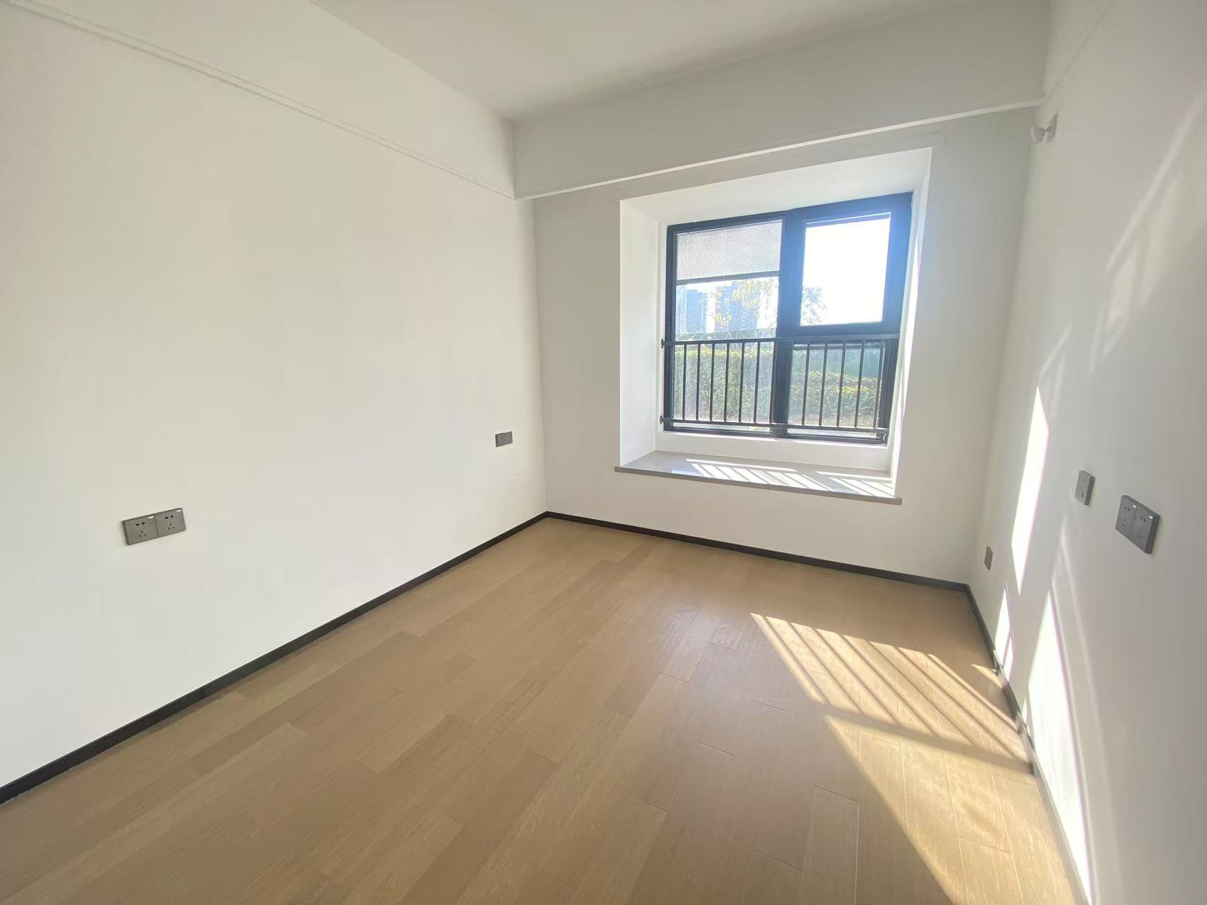 滨江道静园 3室2厅2卫 125.04m&sup2;