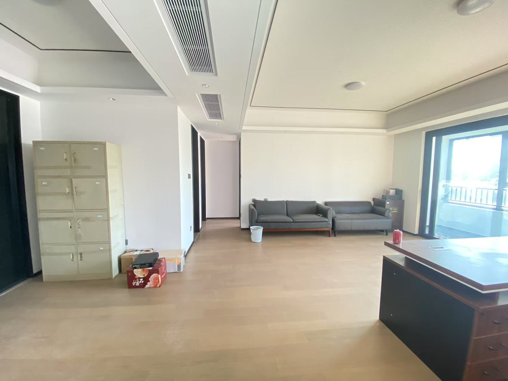 滨江道静园 3室2厅2卫 125.04m&sup2;