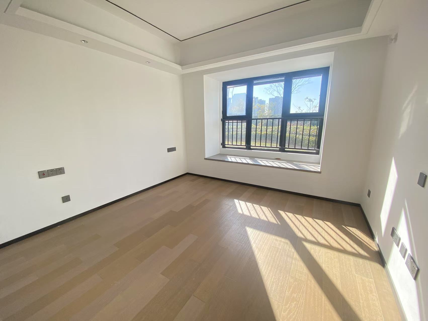 滨江道静园 3室2厅2卫 125.04m&sup2;