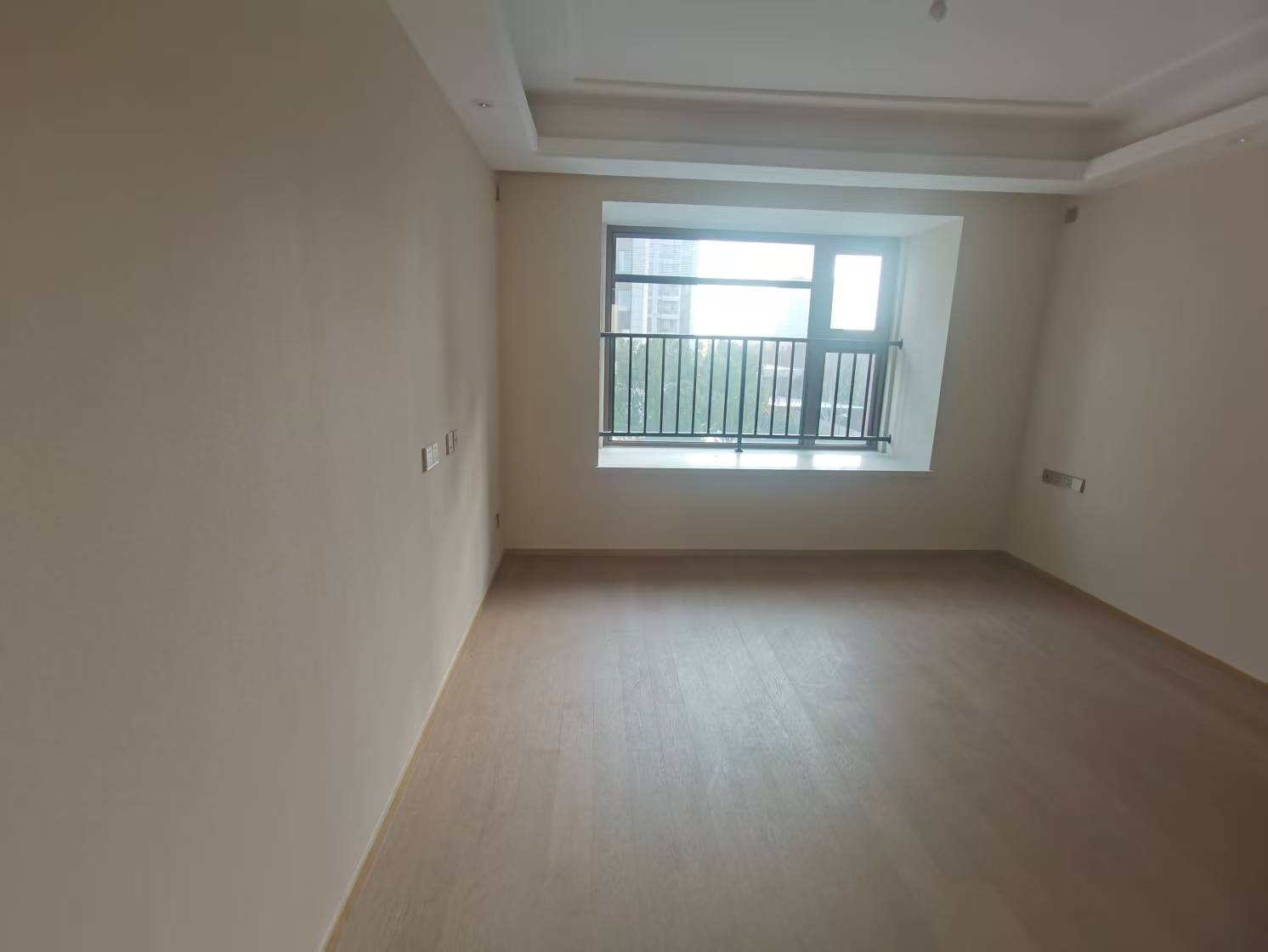 星湖泮 4室2厅2卫 141.02m&sup2;