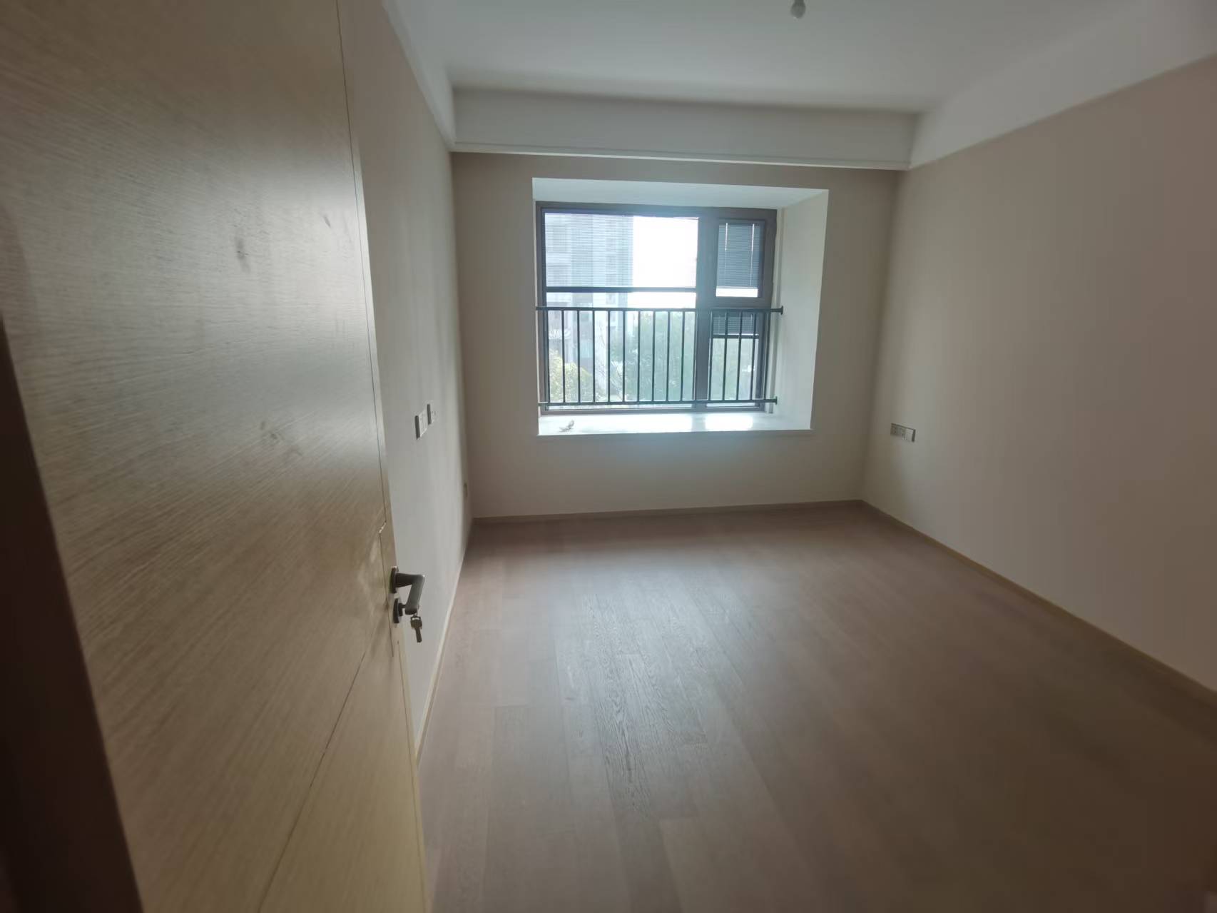 星湖泮 4室2厅2卫 141.02m&sup2;