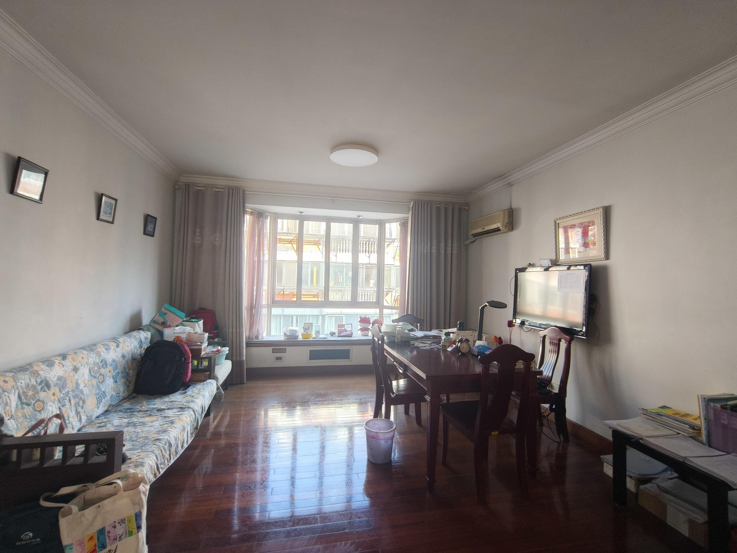 濠滨别业 3室2厅2卫 137.69m&sup2;