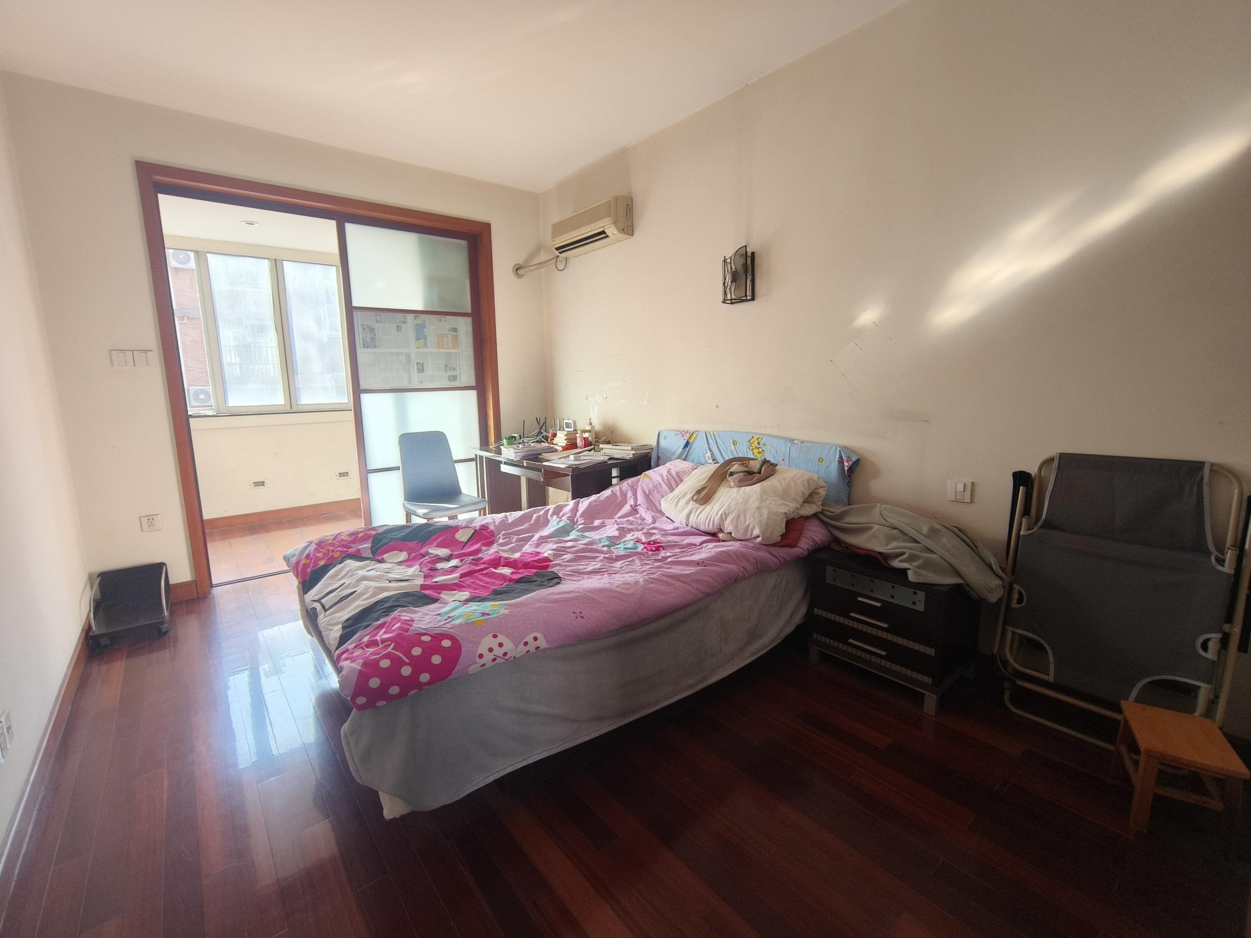 濠滨别业 3室2厅2卫 137.69m&sup2;