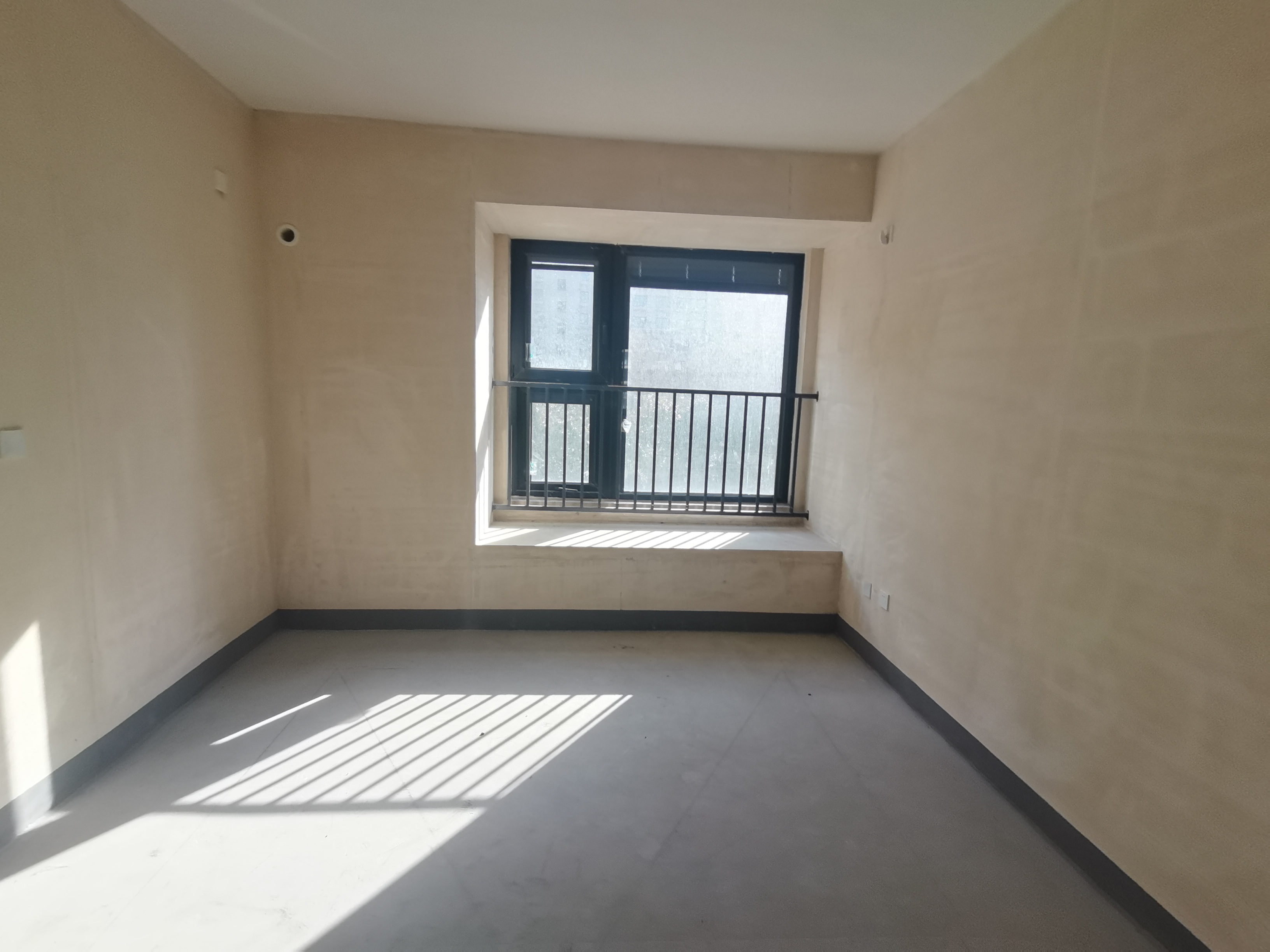 龙湖卓越&middot;悦珑湾 4室2厅2卫 130m&sup2;