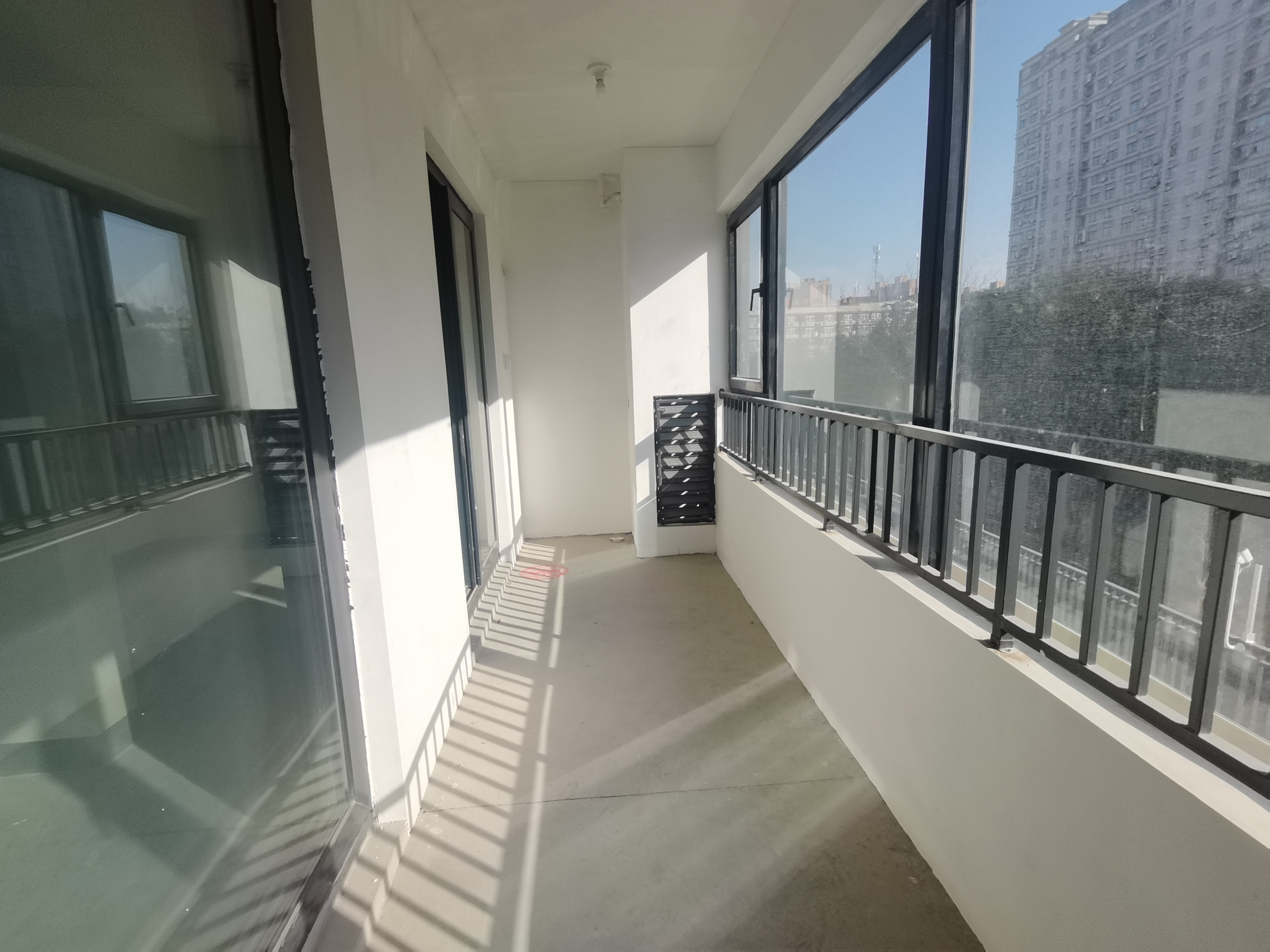 龙湖卓越&middot;悦珑湾 4室2厅2卫 130m&sup2;