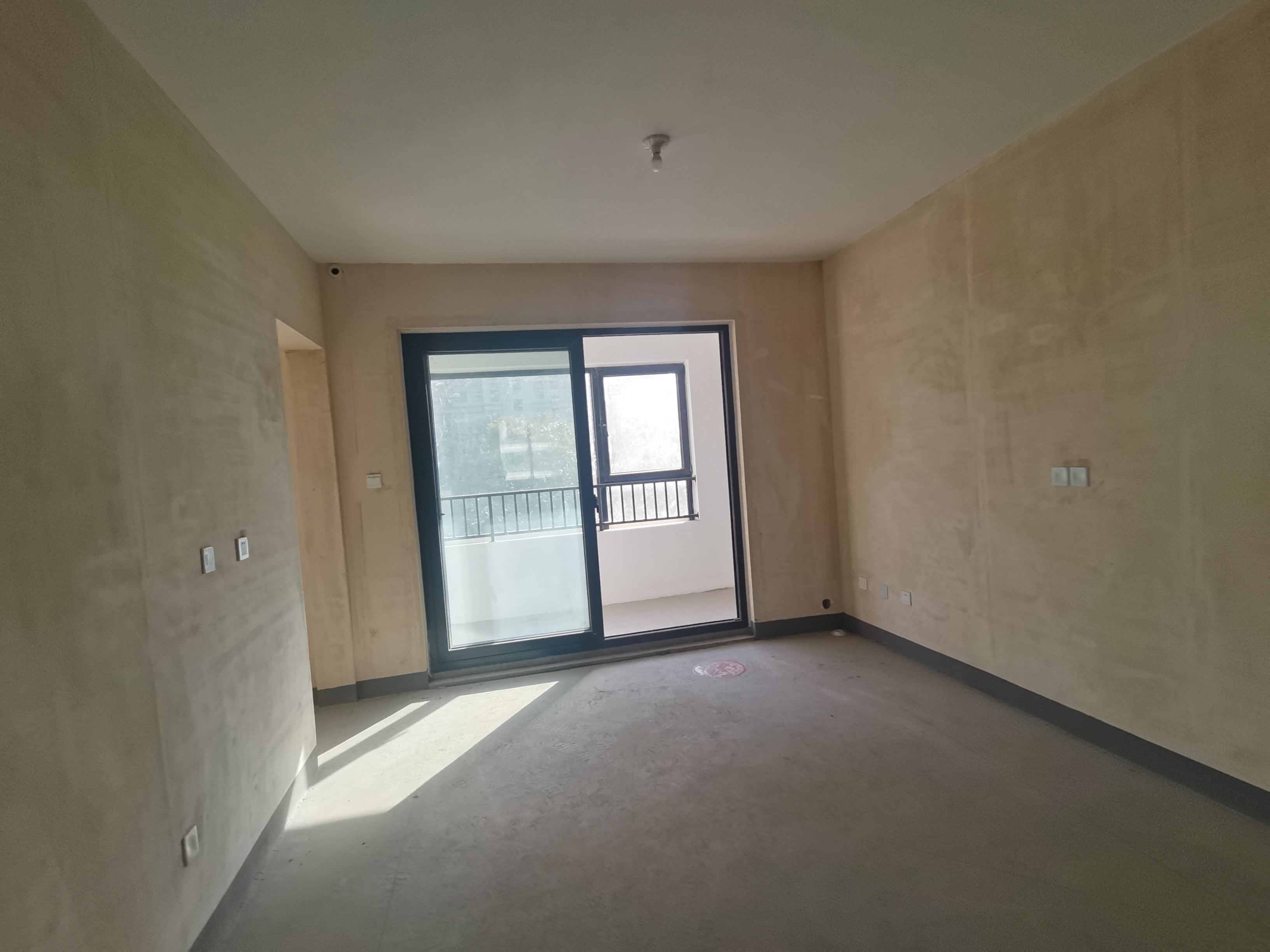 龙湖卓越&middot;悦珑湾 4室2厅2卫 130m&sup2;
