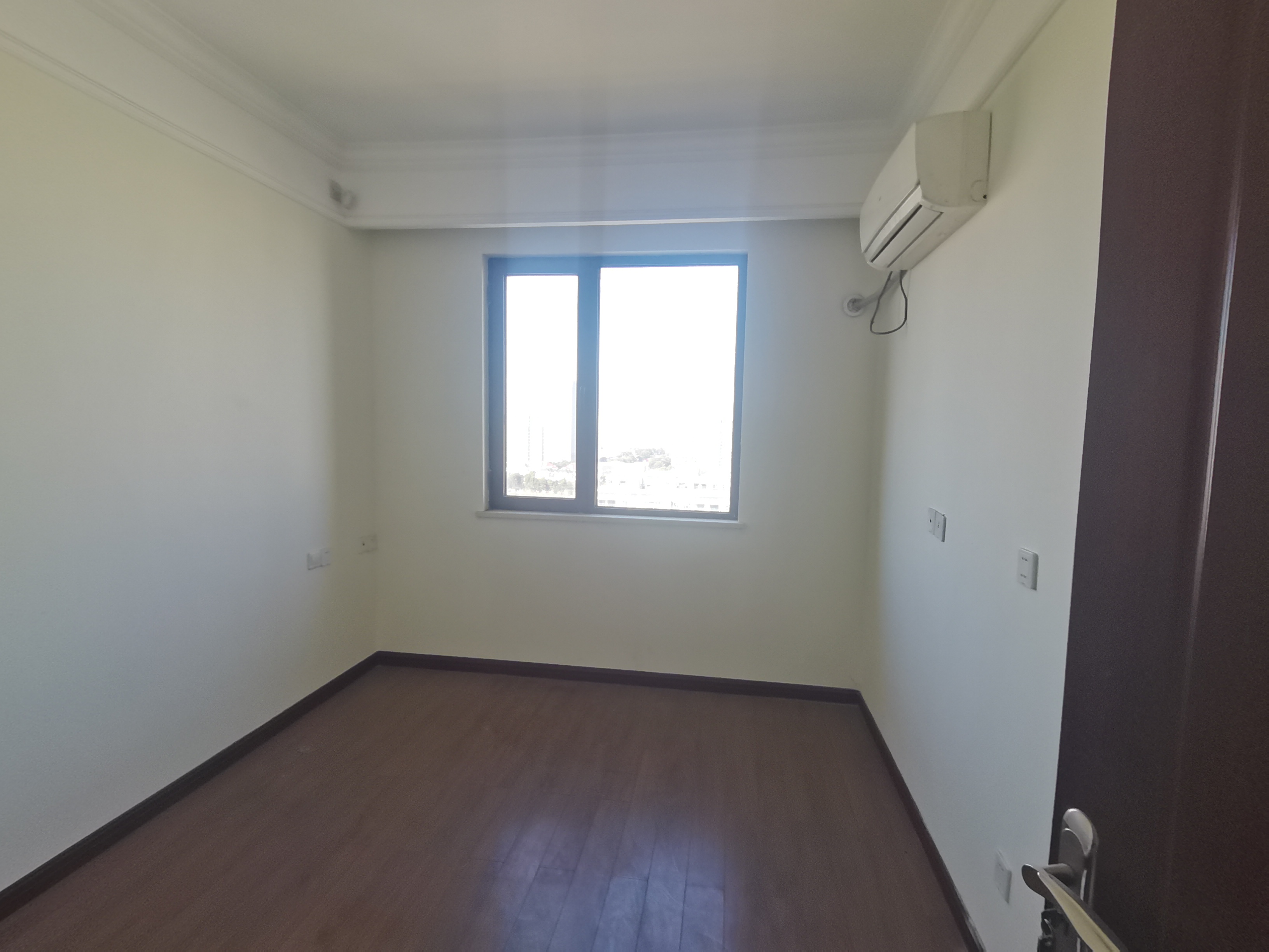 中梁望府 4室2厅2卫 136.56m²